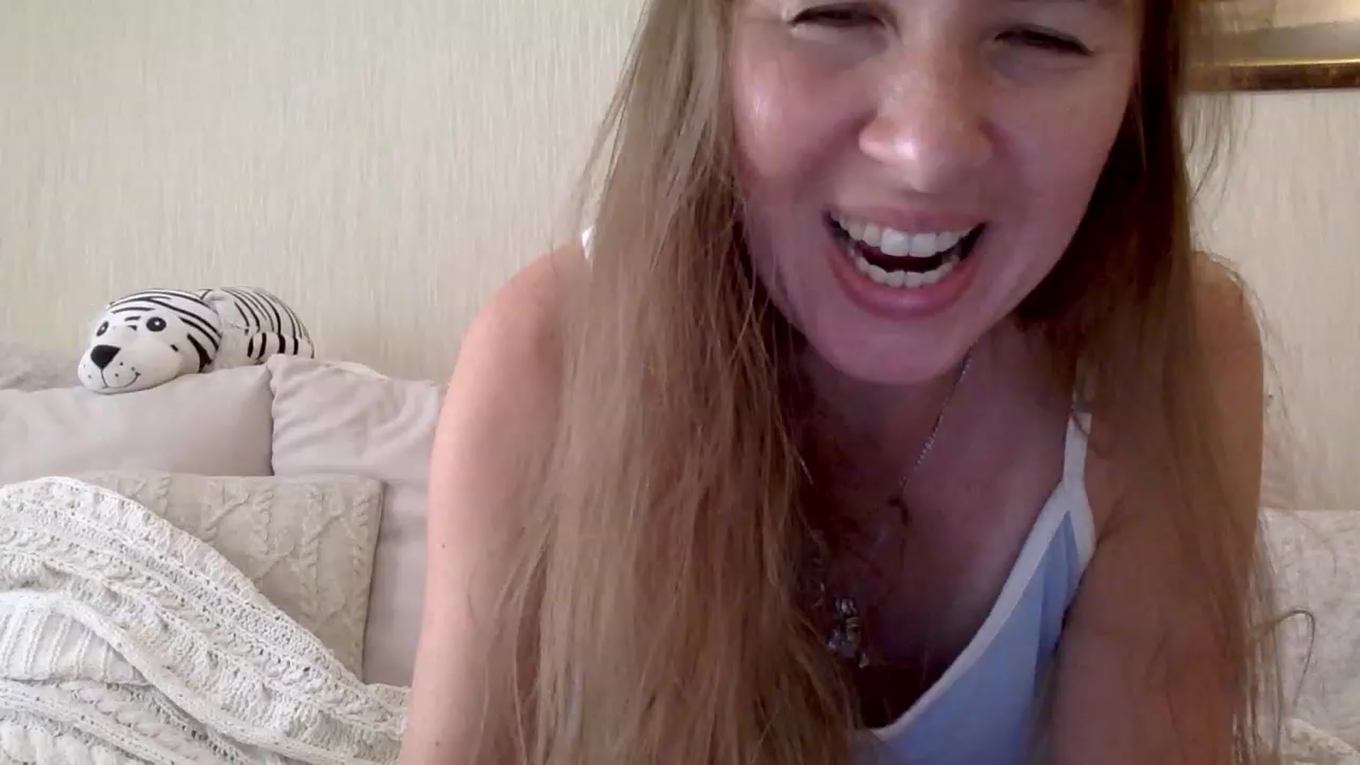 Gallery image thumbnail from KITTENGER's myfreecams stream on, 06/09/2023, 15:11 image 7 of 20