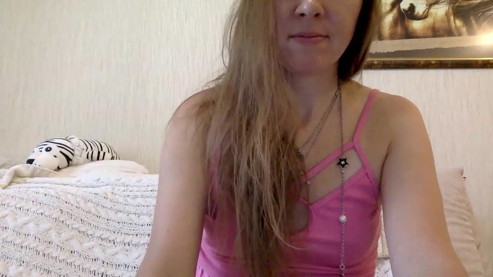 Gallery image thumbnail from KITTENGER's myfreecams stream on, 06/12/2023, 11:24 image 4 of 20