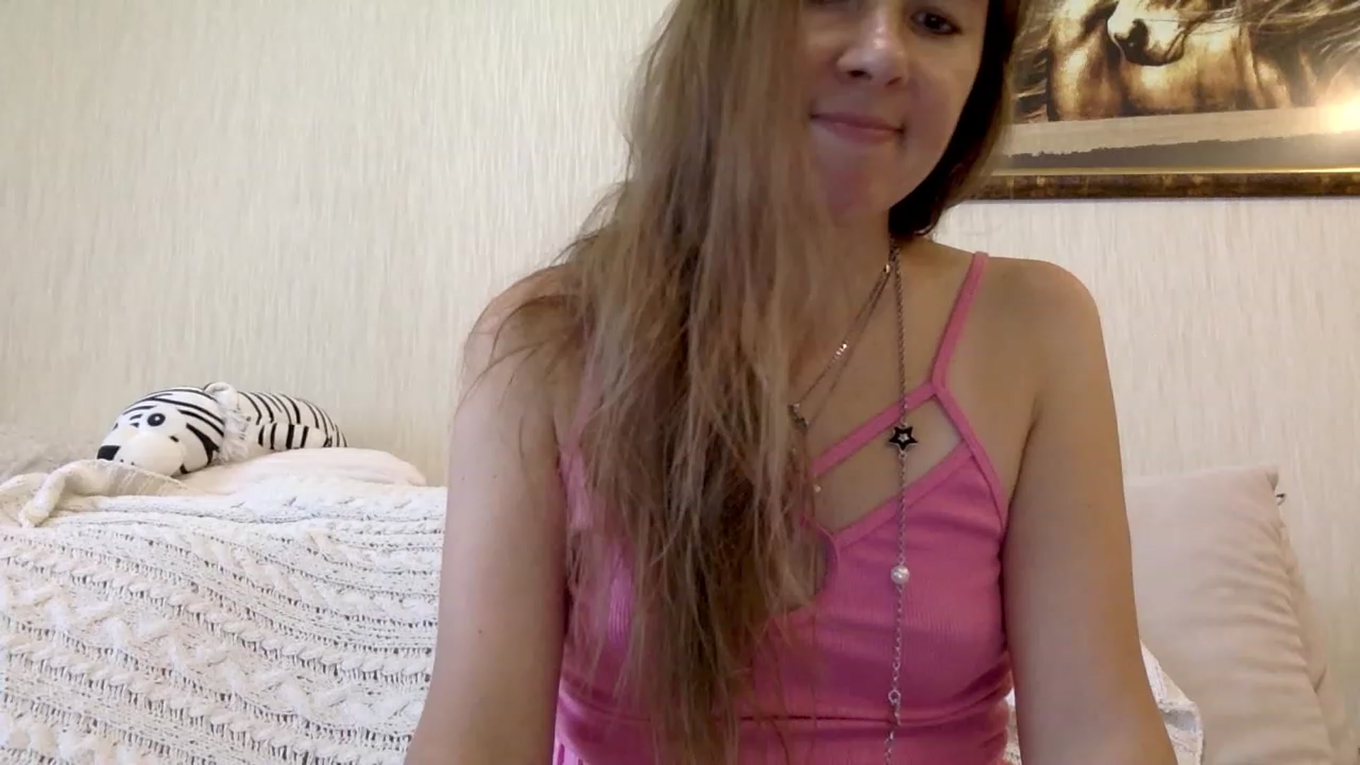 Gallery image thumbnail from KITTENGER's myfreecams stream on, 06/12/2023, 11:24 image 1 of 20