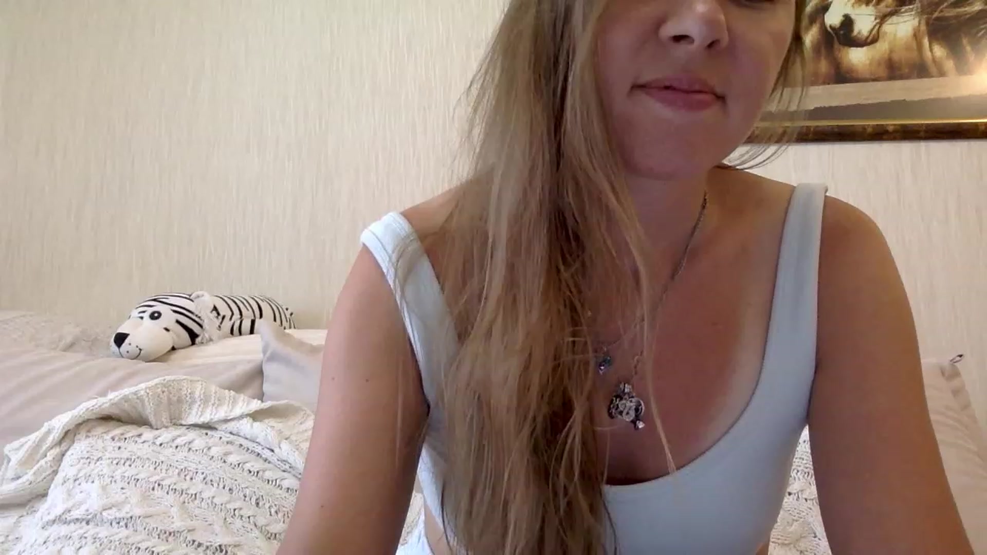 Gallery image thumbnail from KITTENGER's myfreecams stream on, 06/19/2023, 12:36 image 13 of 20