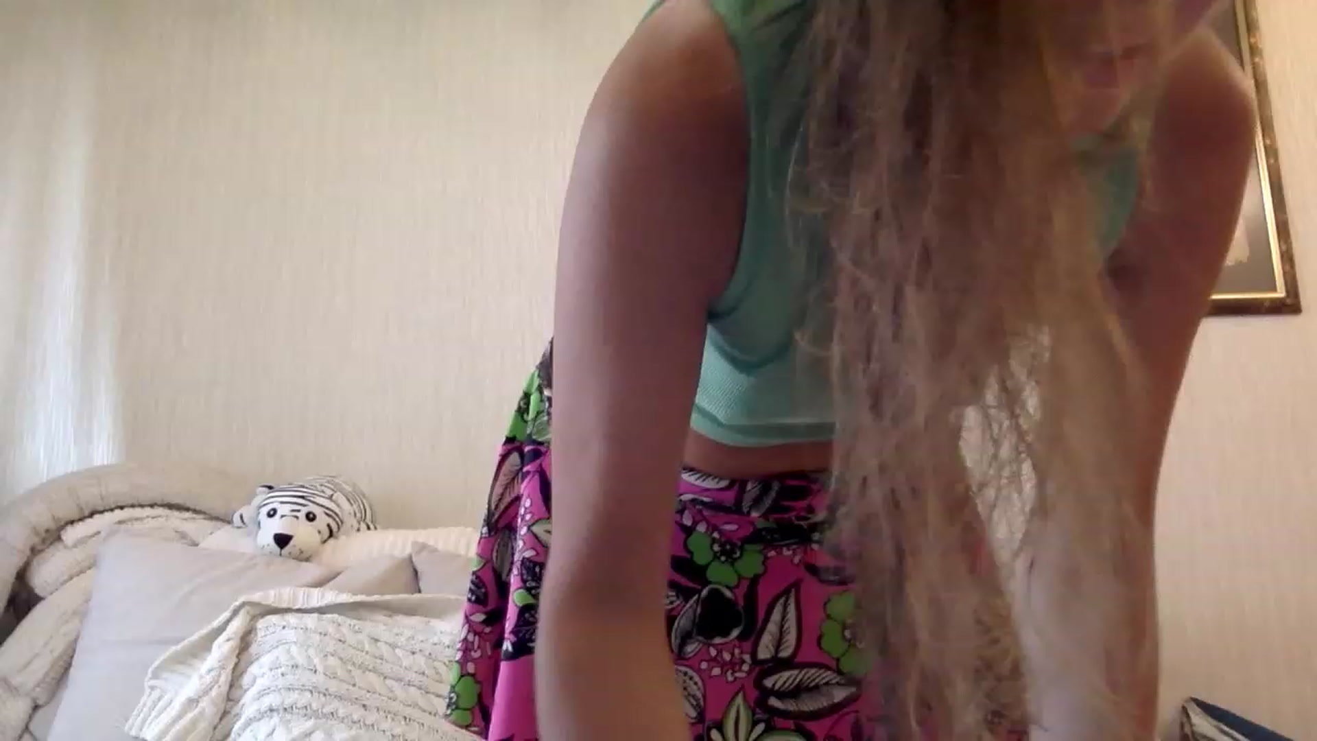 Gallery image thumbnail from KITTENGER's myfreecams stream on, 08/14/2023, 12:44 image 7 of 20