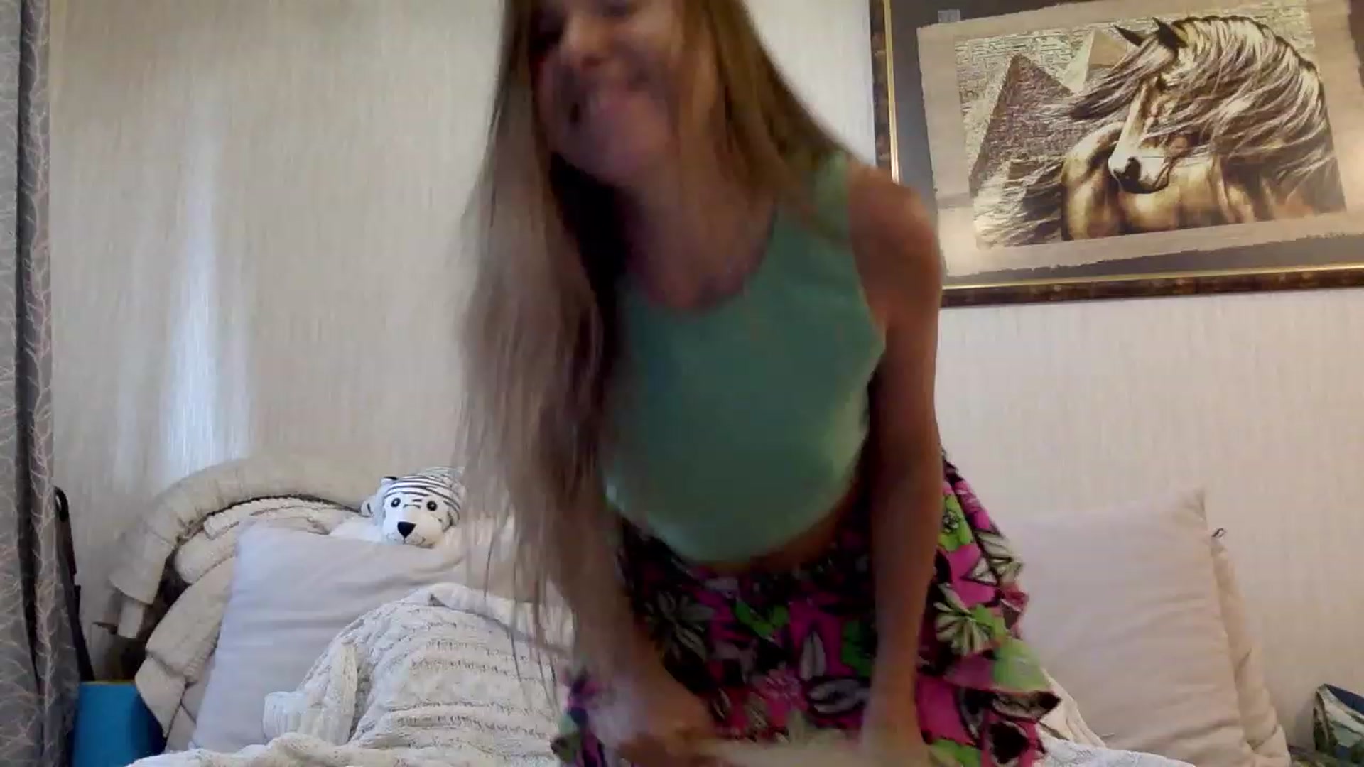 Gallery image thumbnail from KITTENGER's myfreecams stream on, 08/14/2023, 13:35 image 7 of 20