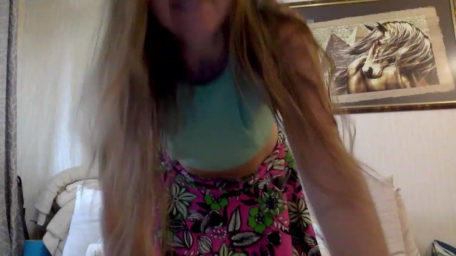 Gallery image thumbnail from KITTENGER's myfreecams stream on, 08/14/2023, 13:35 image 16 of 20