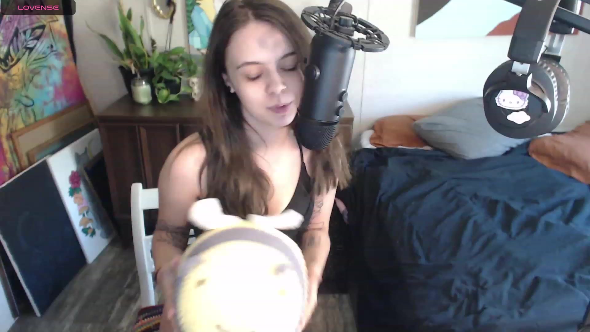 Gallery image thumbnail from KKayKitten's myfreecams stream on, 10/02/2023, 18:32 image 7 of 20