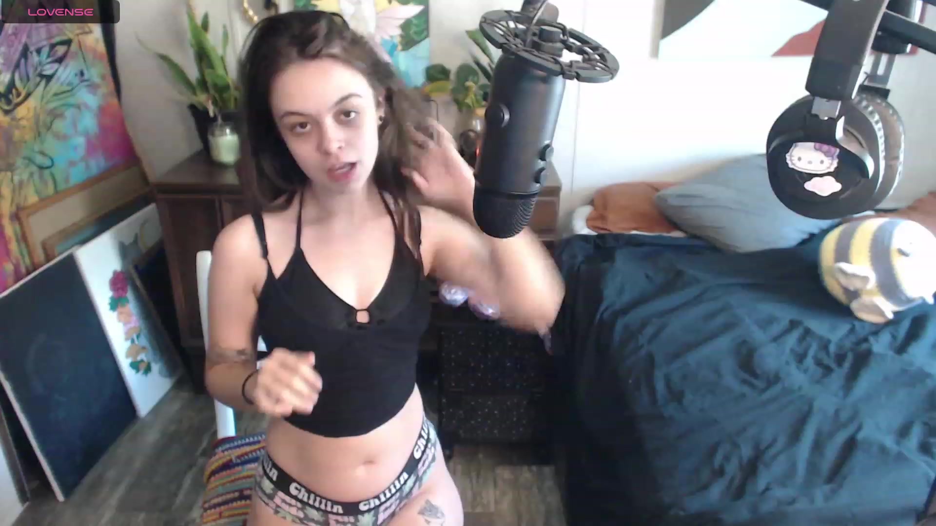 Gallery image thumbnail from KKayKitten's myfreecams stream on, 10/02/2023, 18:32 image 18 of 20