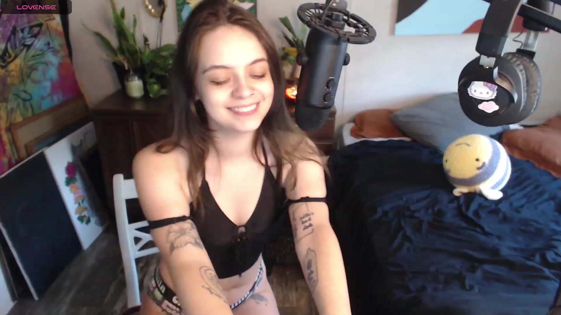 Gallery image thumbnail from KKayKitten's myfreecams stream on, 10/02/2023, 19:10 image 15 of 20