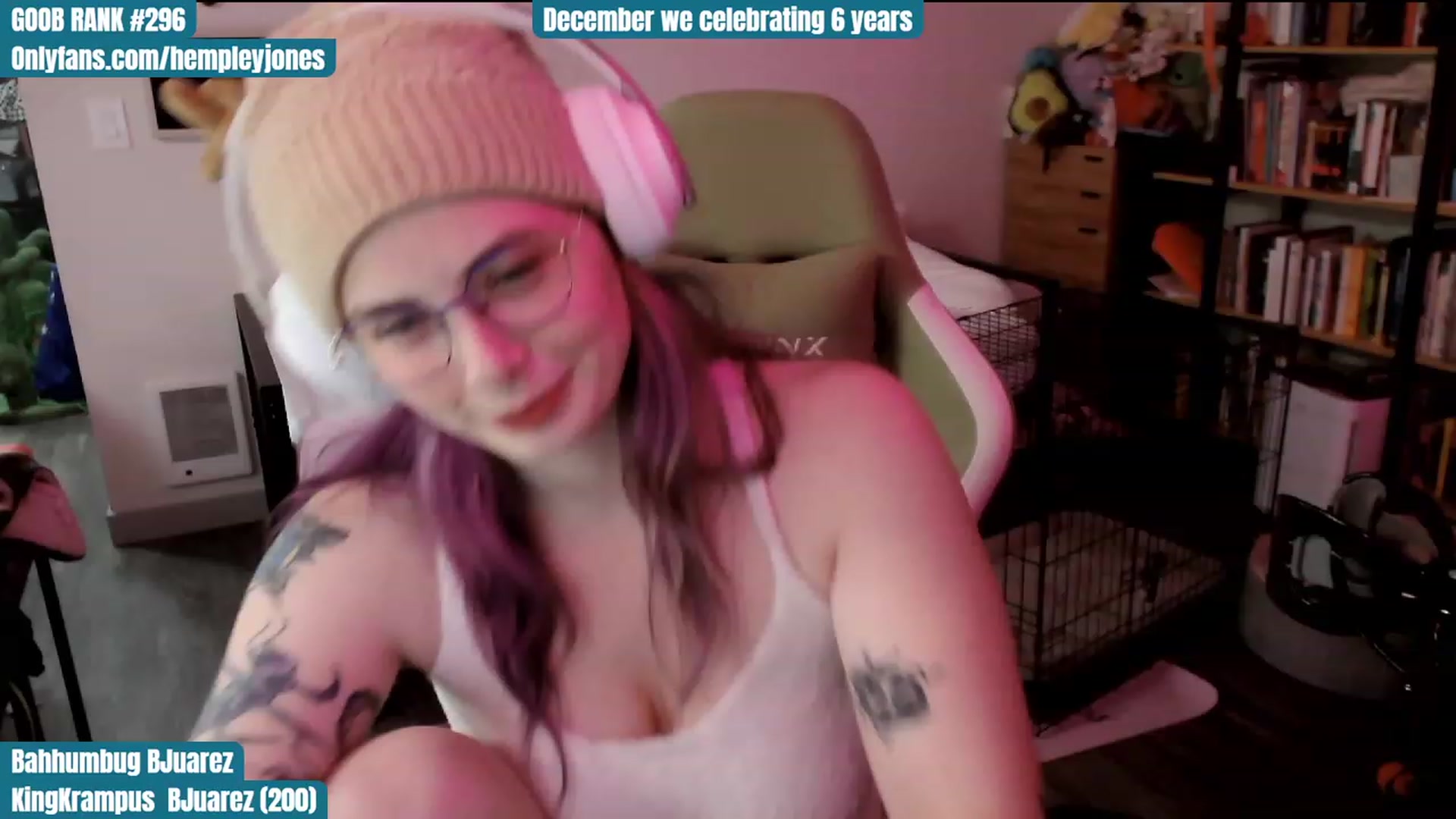 Gallery image thumbnail from KRAMPUSSY's myfreecams stream on, 12/09/2023, 02:04 image 11 of 20