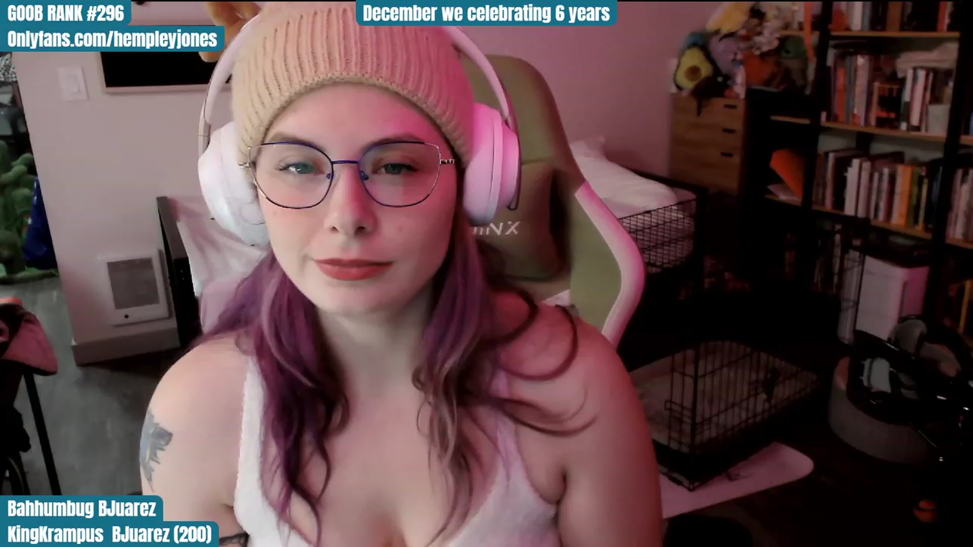 Gallery image thumbnail from KRAMPUSSY's myfreecams stream on, 12/09/2023, 02:04 image 17 of 20