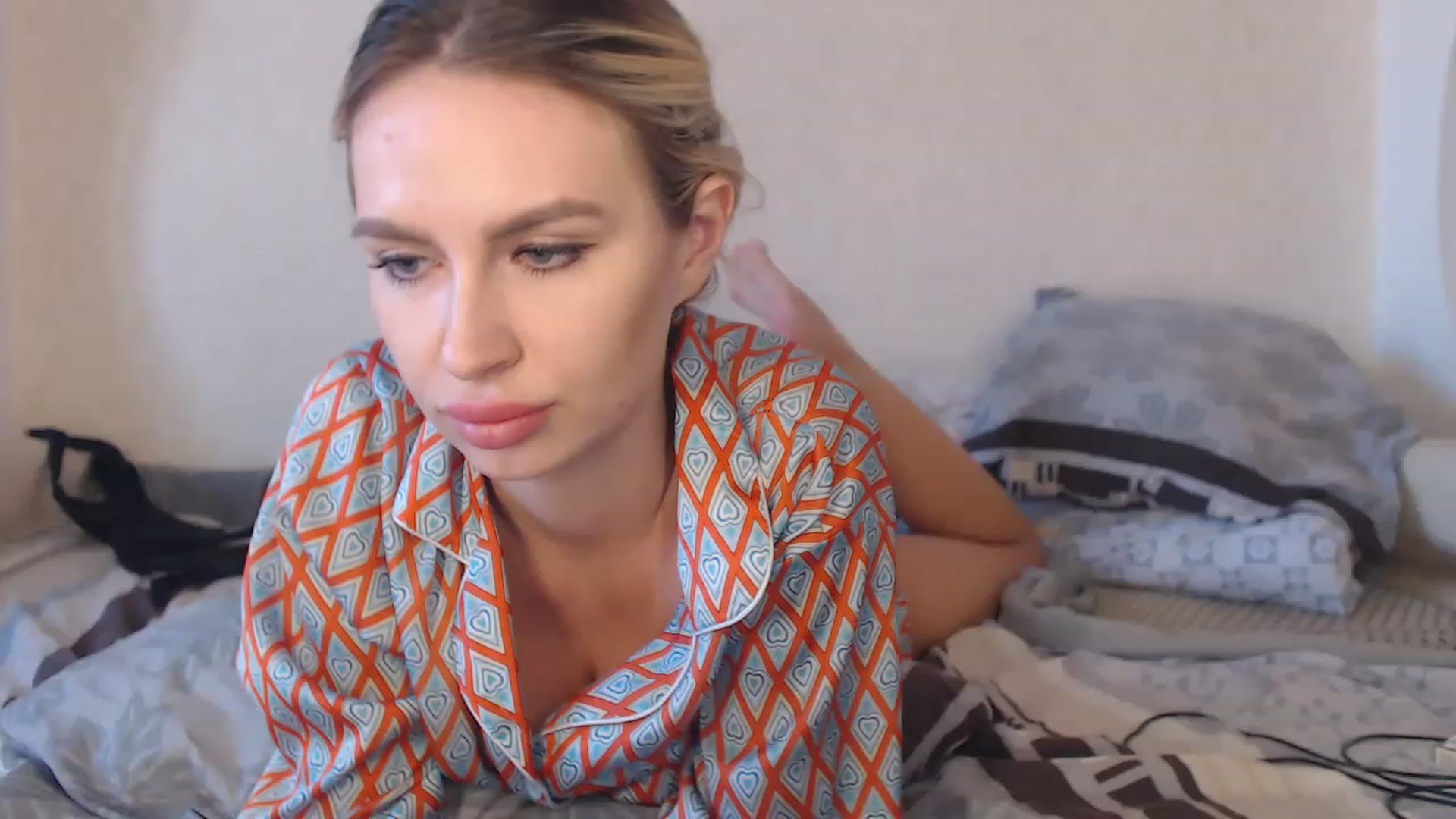 Gallery image thumbnail from KRISLITE's myfreecams stream on, 11/23/2022, 09:04 image 18 of 20