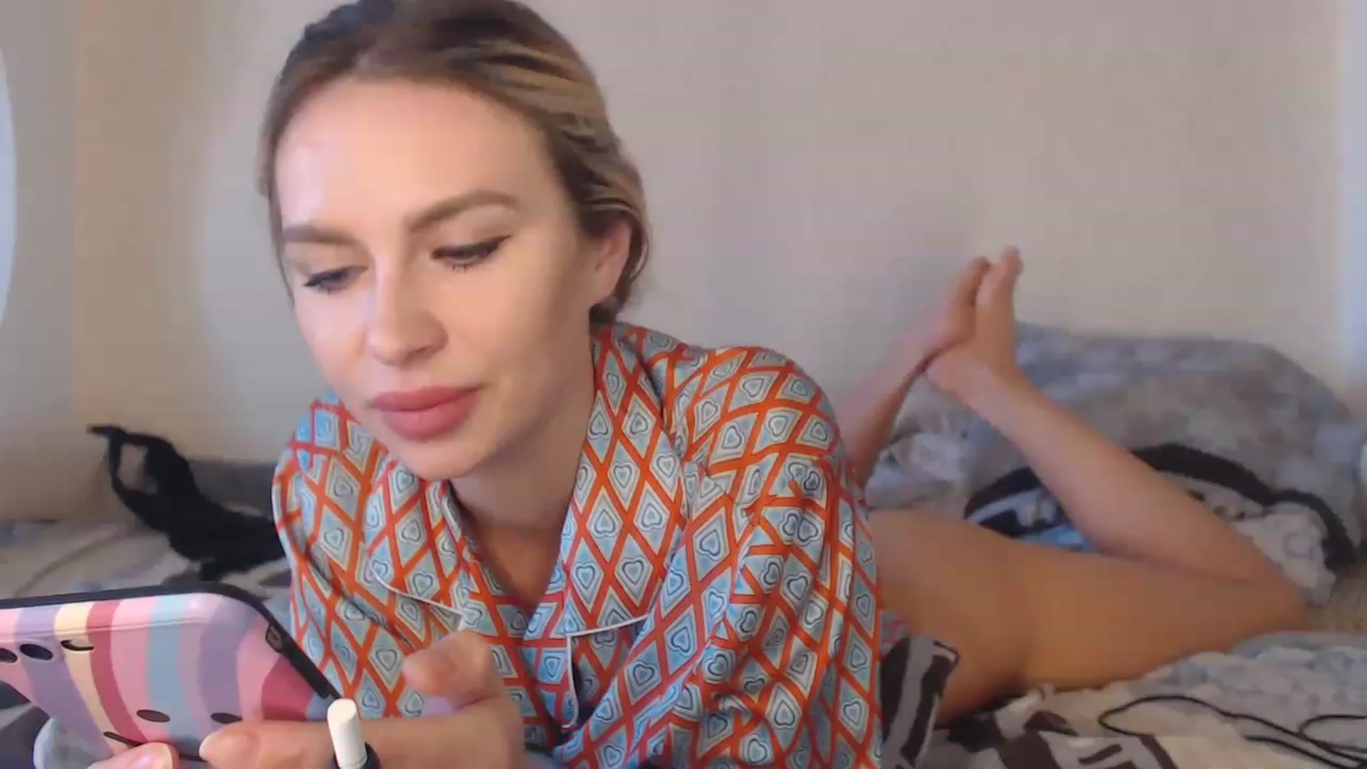 Gallery image thumbnail from KRISLITE's myfreecams stream on, 11/23/2022, 09:56 image 12 of 20