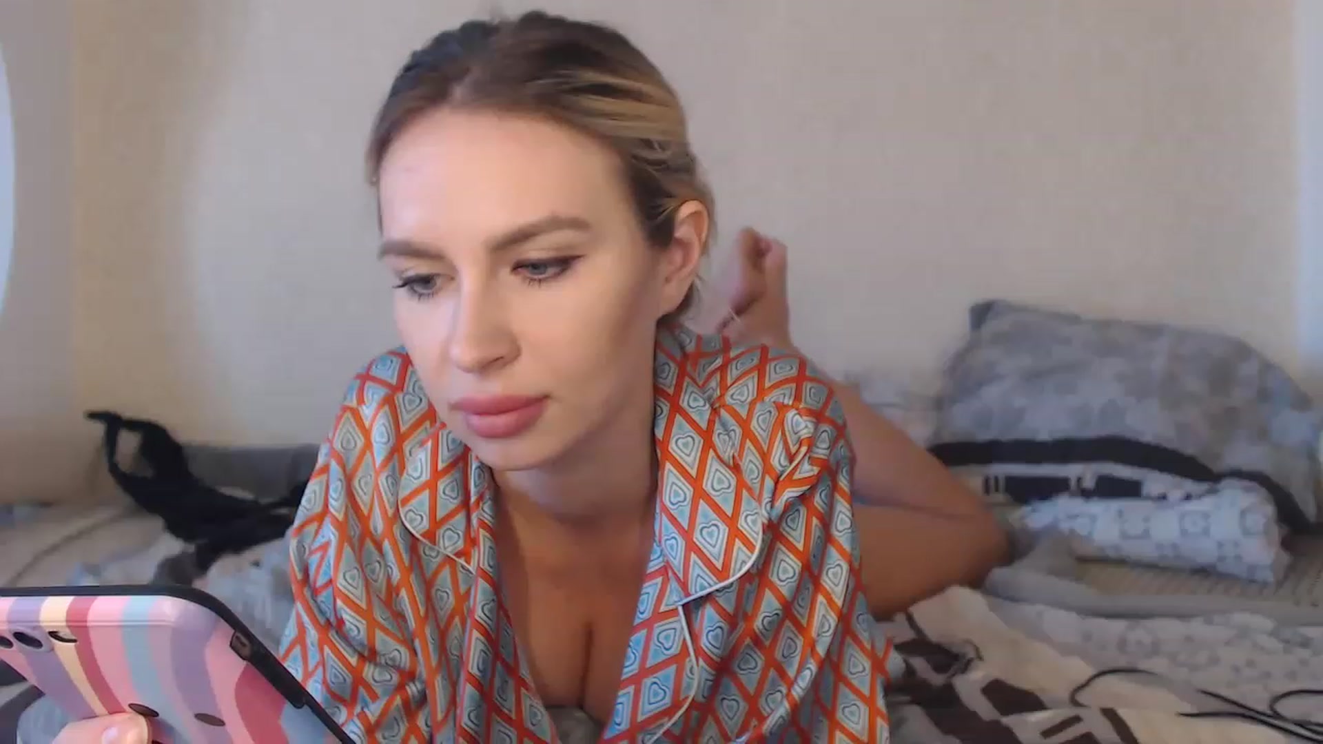 Gallery image thumbnail from KRISLITE's myfreecams stream on, 11/23/2022, 09:56 image 5 of 20