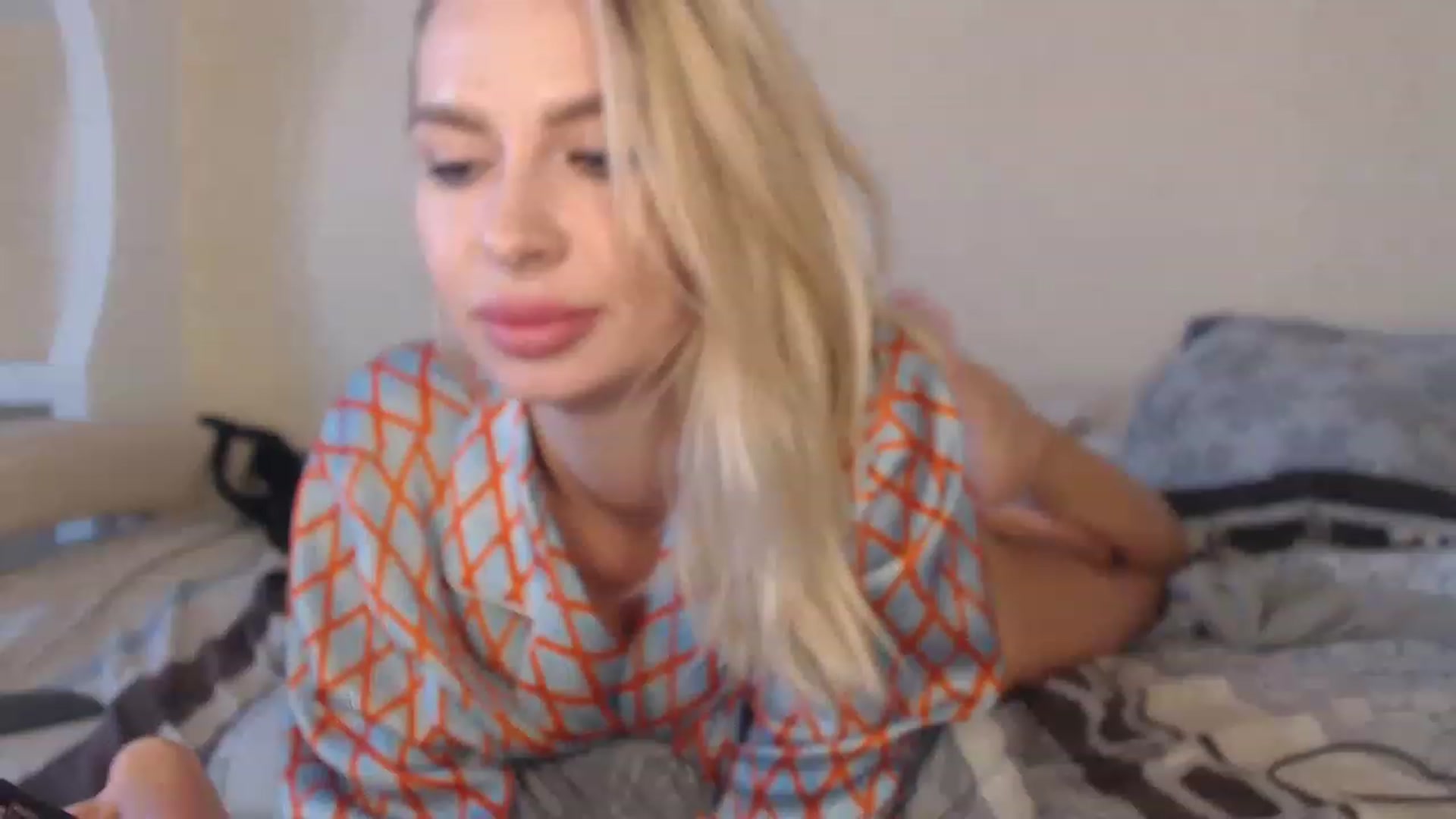 Gallery image thumbnail from KRISLITE's myfreecams stream on, 11/23/2022, 09:56 image 16 of 20
