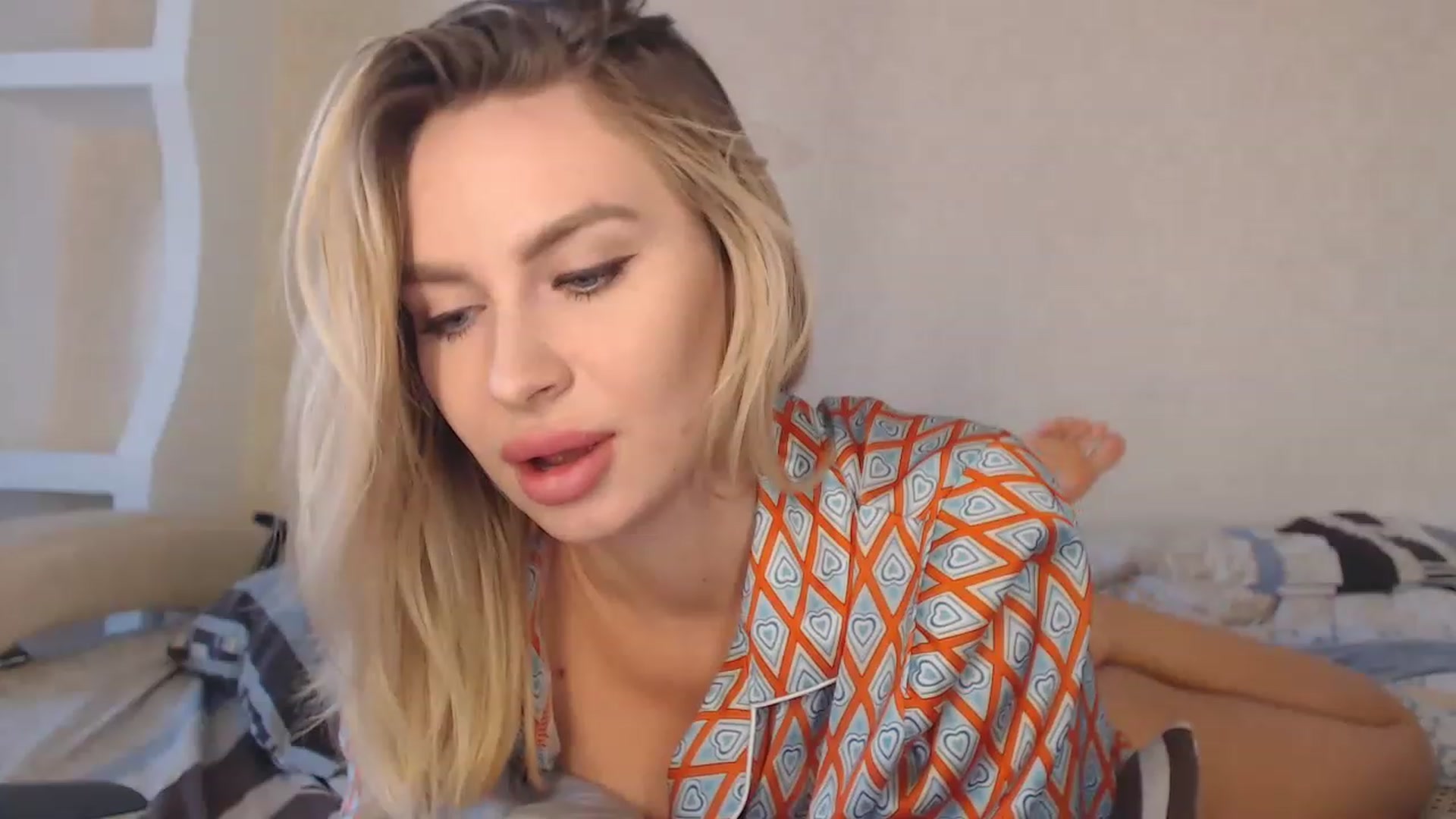 Gallery image thumbnail from KRISLITE's myfreecams stream on, 11/23/2022, 09:56 image 19 of 20