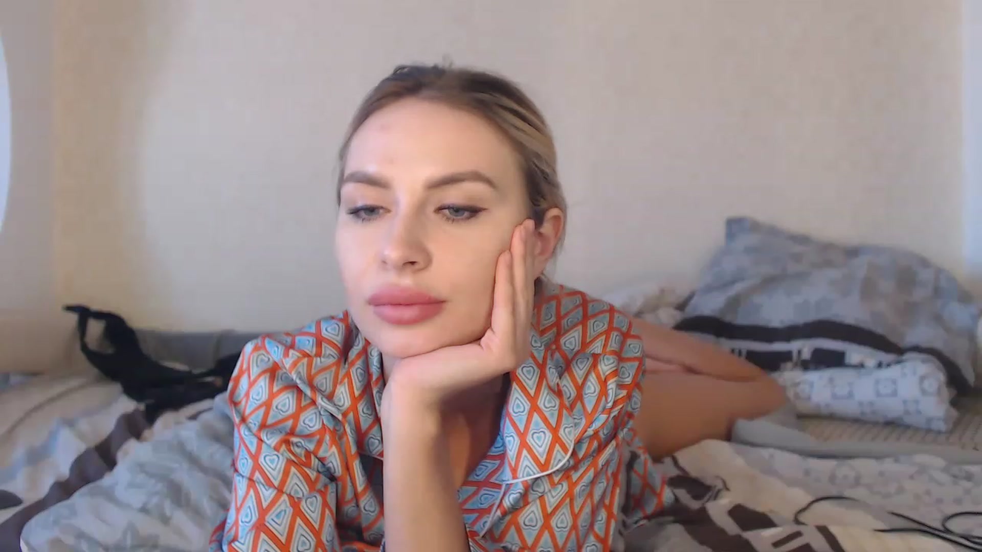 Gallery image thumbnail from KRISLITE's myfreecams stream on, 11/23/2022, 09:56 image 3 of 20