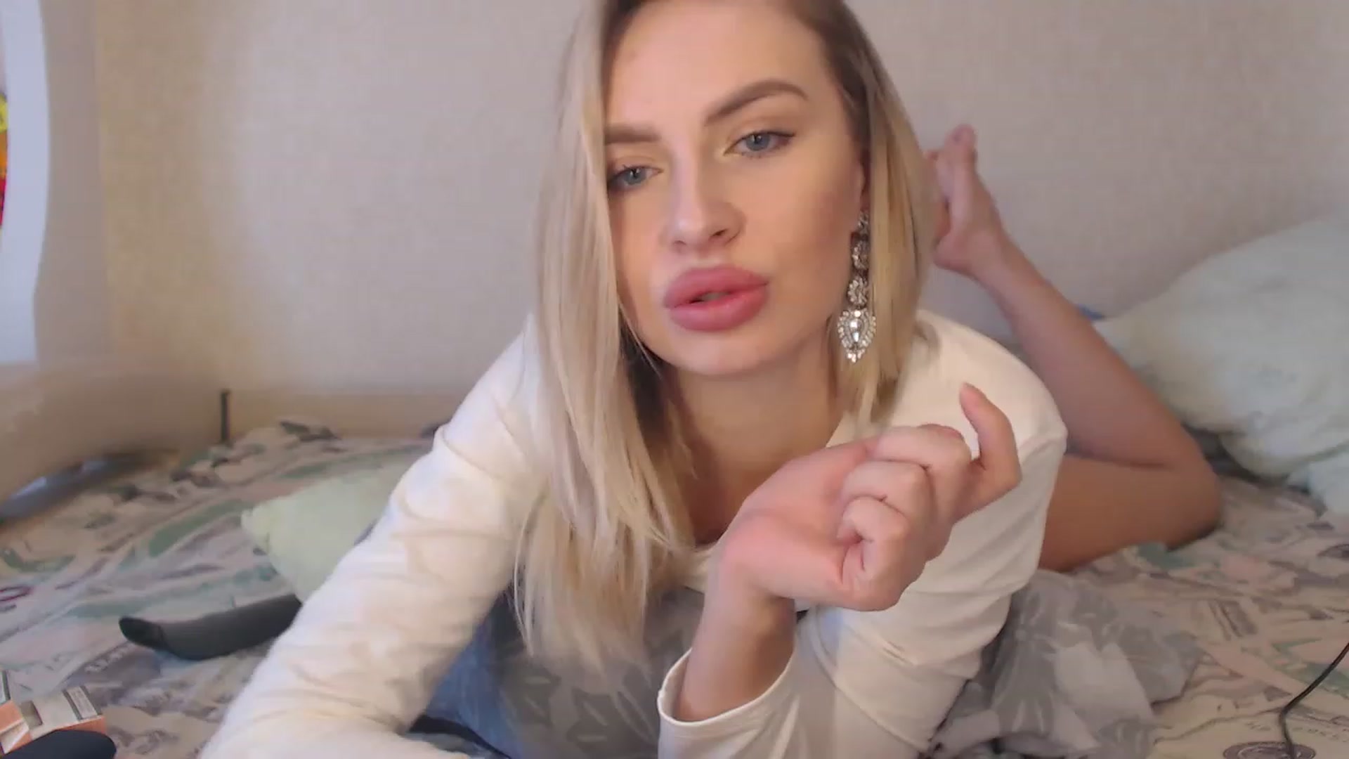 Gallery image thumbnail from KRISLITE's myfreecams stream on, 12/25/2022, 07:57 image 16 of 20