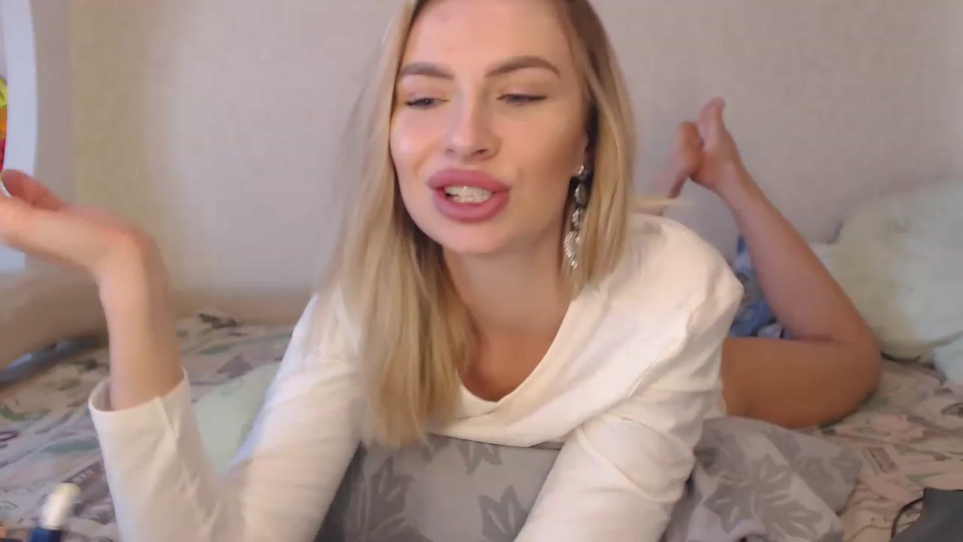 Gallery image thumbnail from KRISLITE's myfreecams stream on, 12/25/2022, 07:57 image 20 of 20