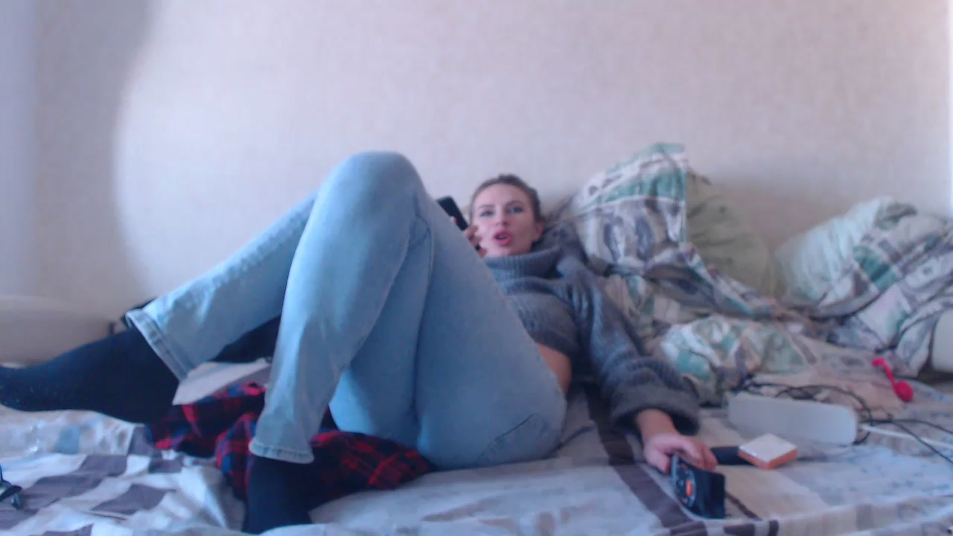 Gallery image thumbnail from KRISLITE's myfreecams stream on, 02/03/2023, 11:22 image 10 of 20