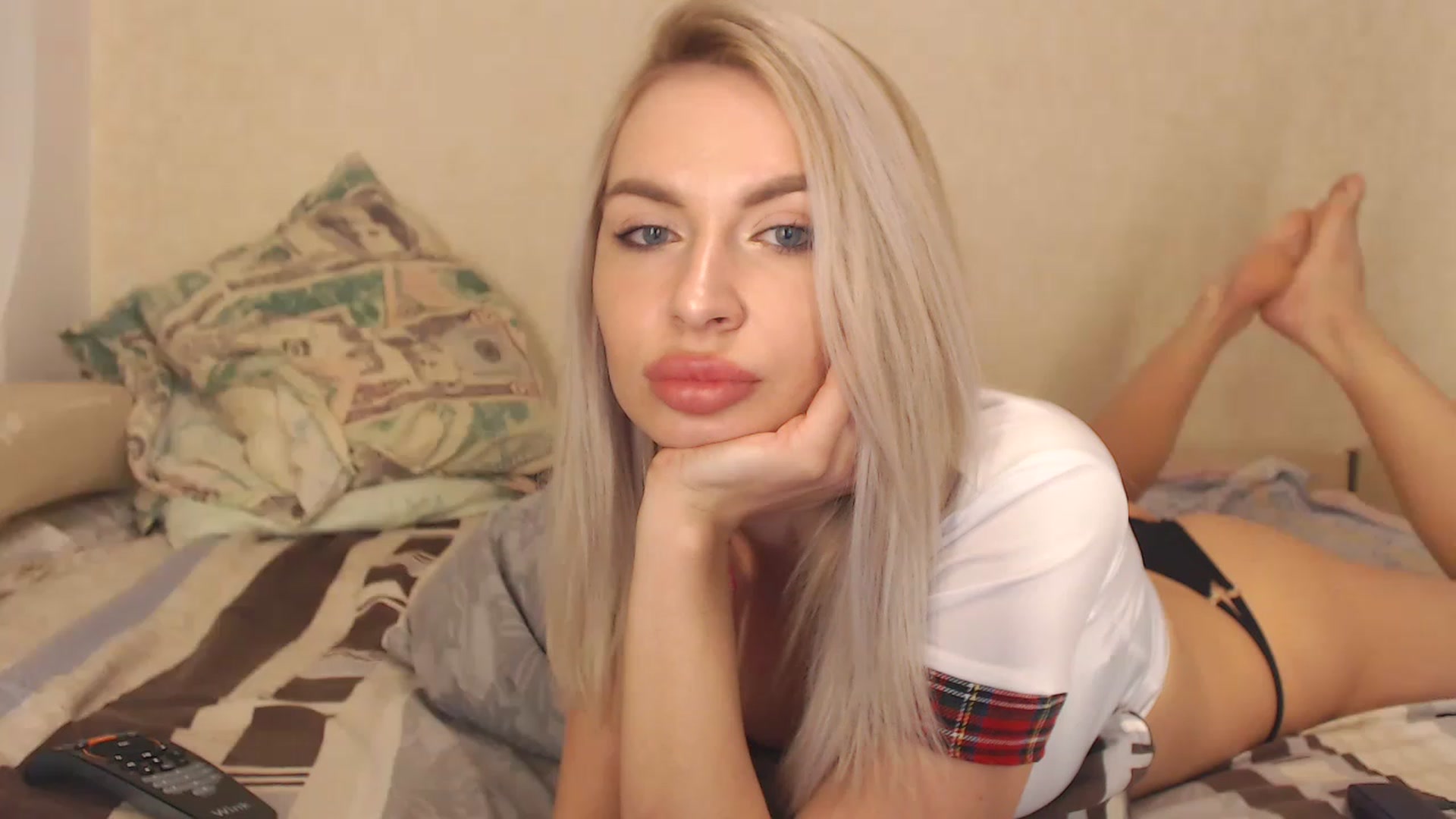 Gallery image thumbnail from KRISLITE's myfreecams stream on, 02/27/2023, 15:12 image 1 of 20