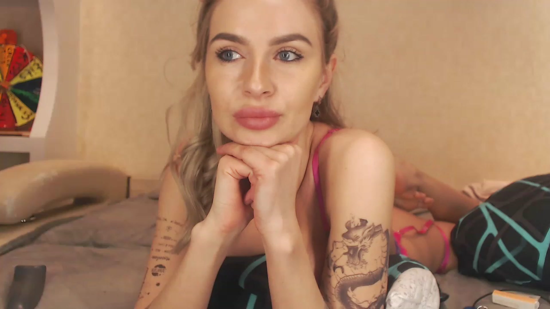 Gallery image thumbnail from KRISLITE's myfreecams stream on, 03/28/2023, 15:32 image 18 of 20