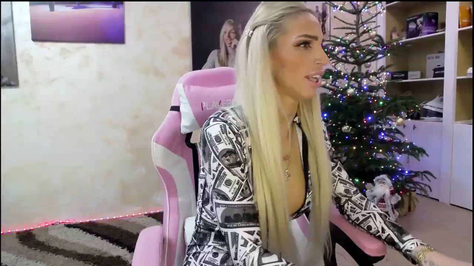 Gallery image thumbnail from KRYSTALjenna's myfreecams stream on, 01/02/2024, 03:03 image 10 of 20