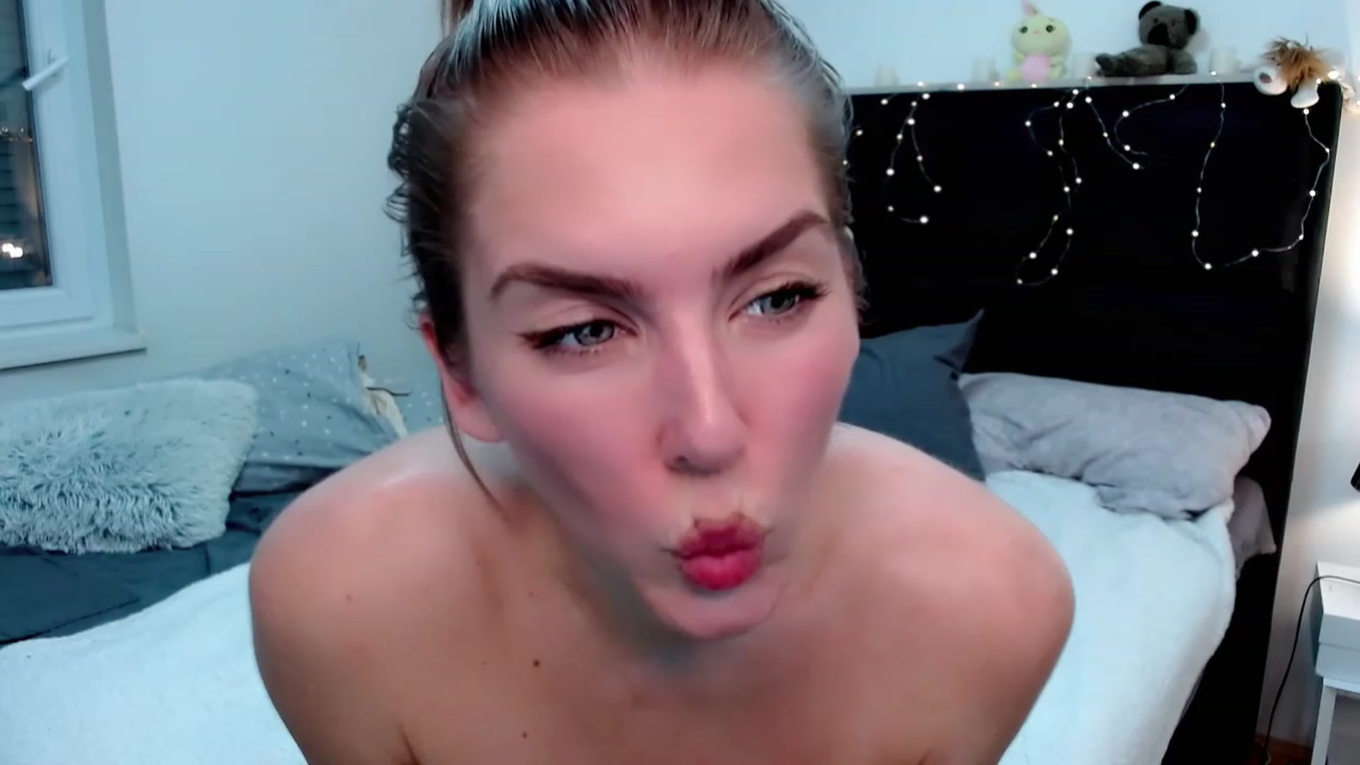 Gallery image thumbnail from K_I_A's myfreecams stream on, 02/06/2023, 20:09 image 4 of 20