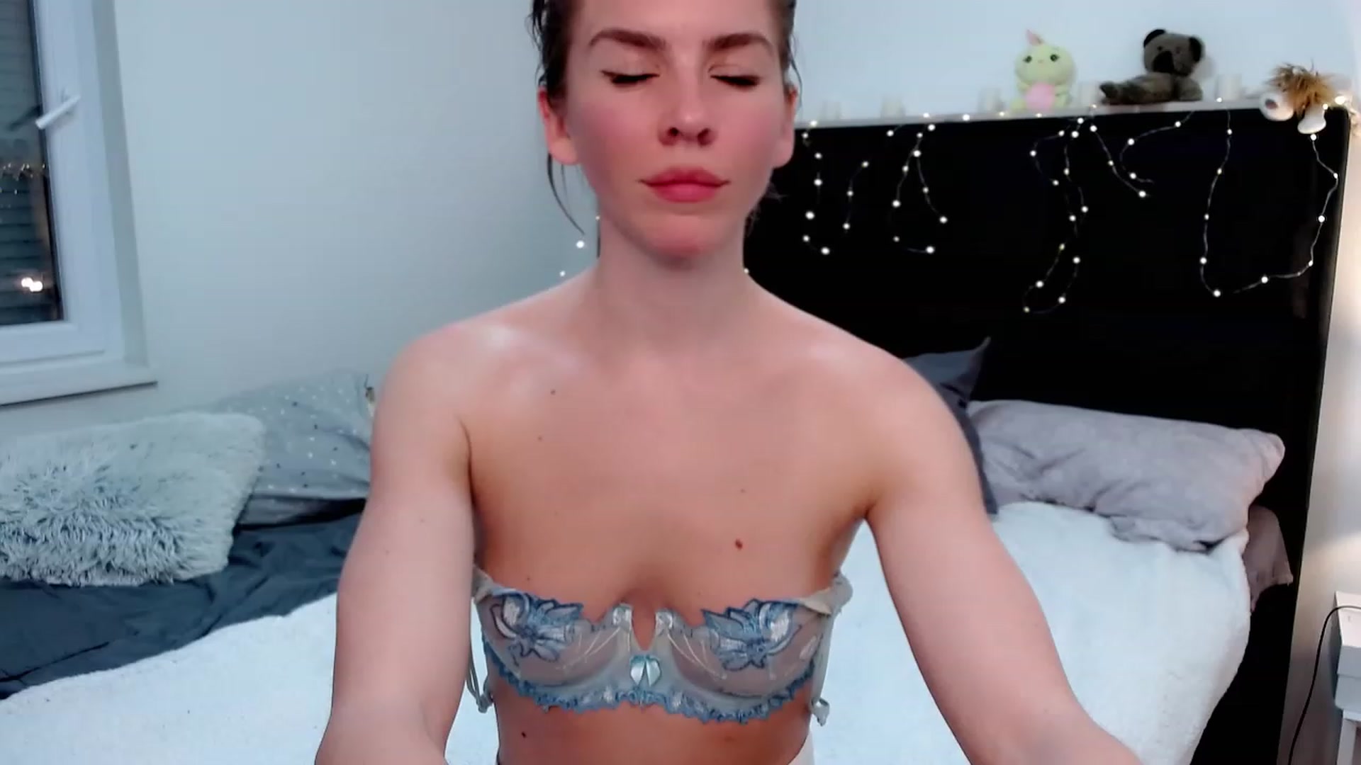 Gallery image thumbnail from K_I_A's myfreecams stream on, 02/06/2023, 21:05 image 5 of 20
