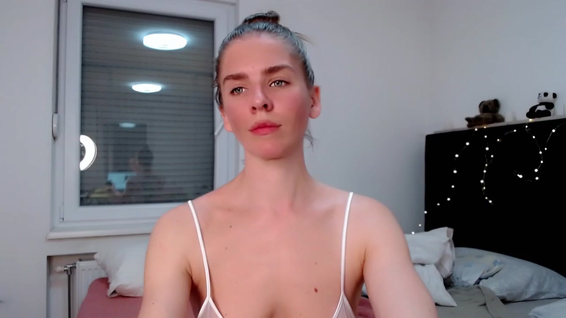 Gallery image thumbnail from K_I_A's myfreecams stream on, 04/20/2023, 18:51 image 2 of 20