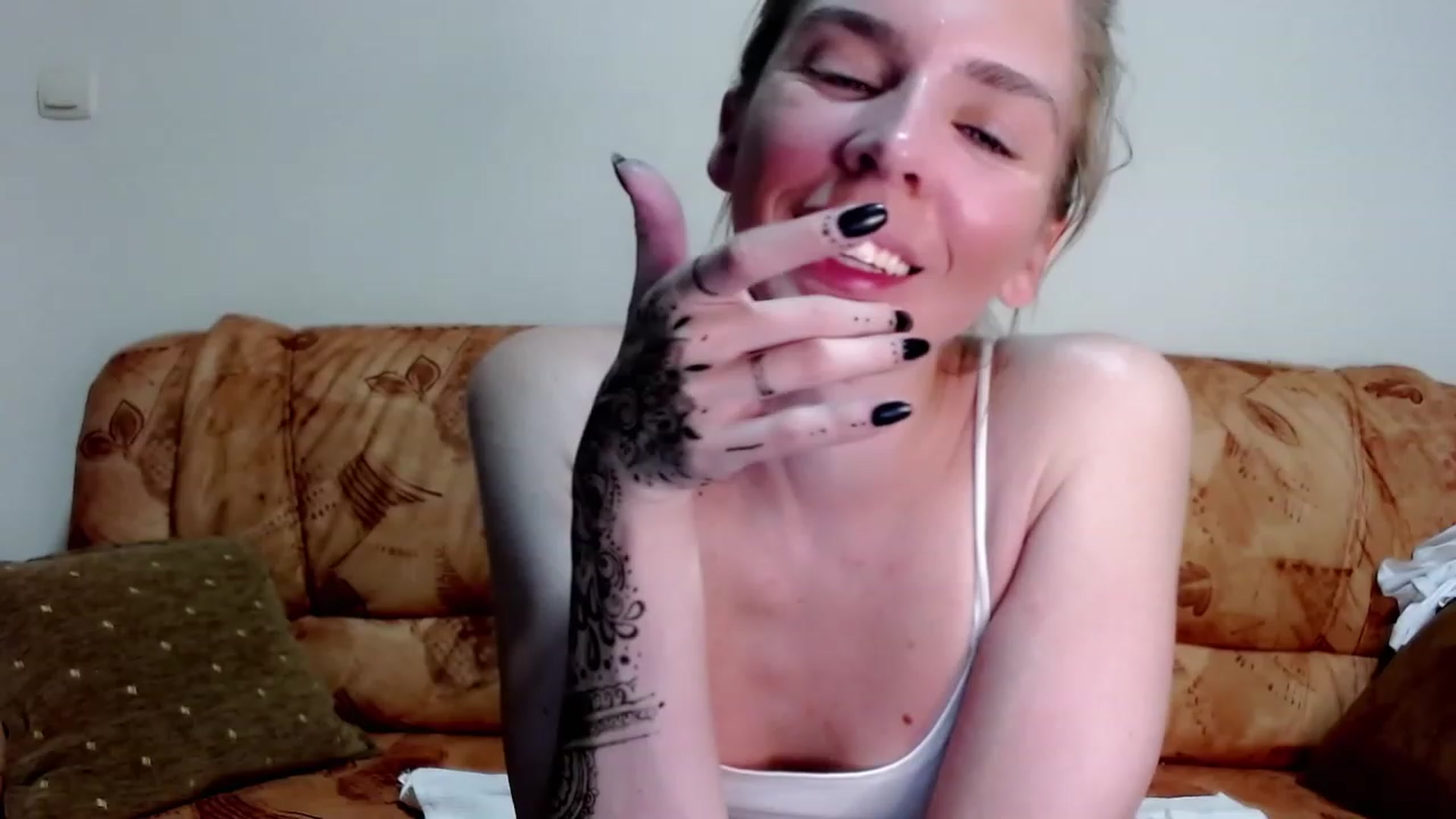 Gallery image thumbnail from K_I_A's myfreecams stream on, 06/24/2023, 19:36 image 12 of 20