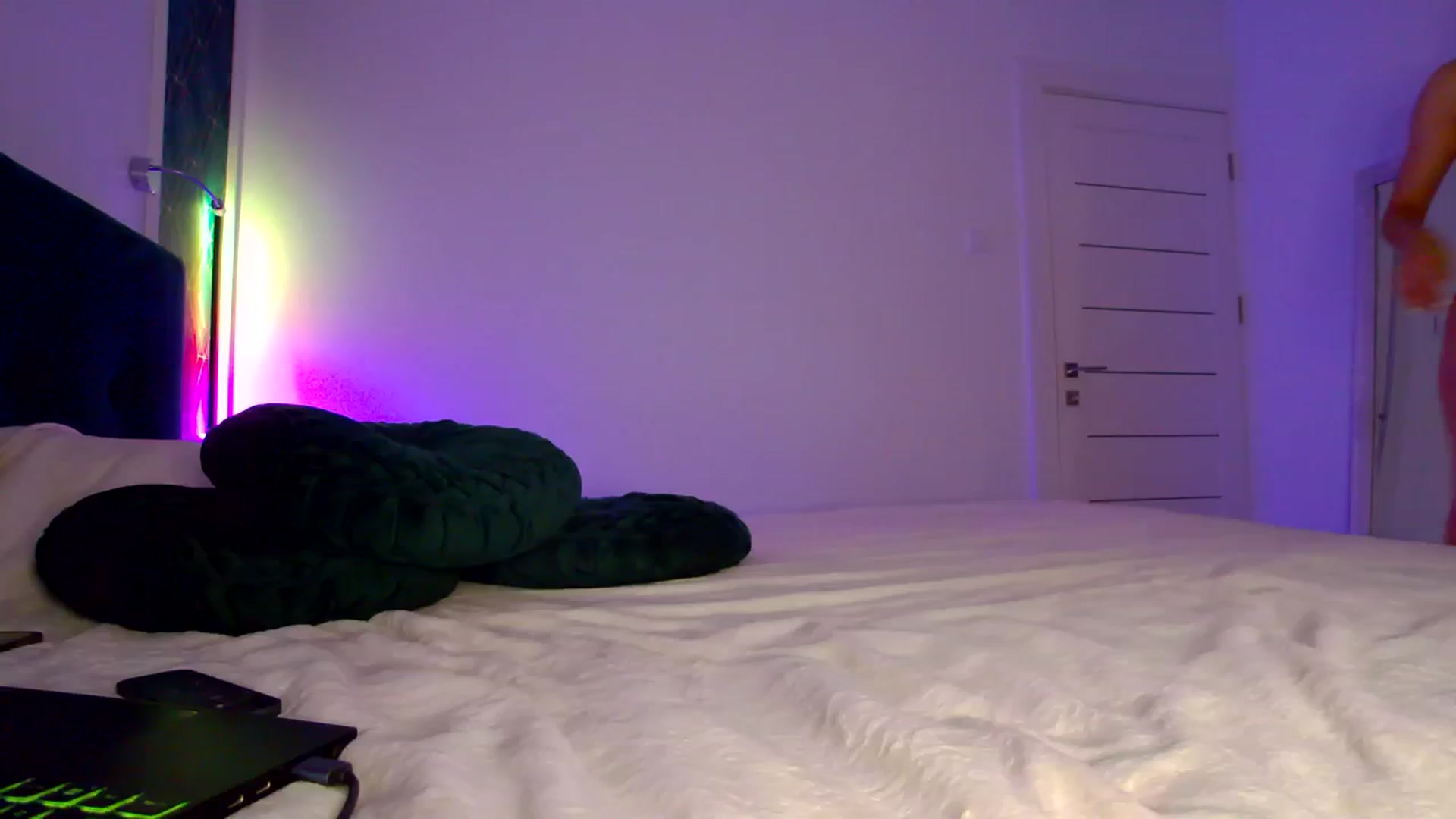 Gallery image thumbnail from K_KalIySya_S's myfreecams stream on, 11/15/2023, 21:53 image 9 of 20