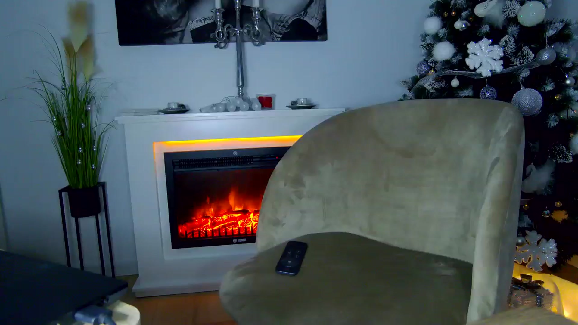 Gallery image thumbnail from K_KalIySya_S's myfreecams stream on, 12/14/2023, 13:06 image 15 of 20