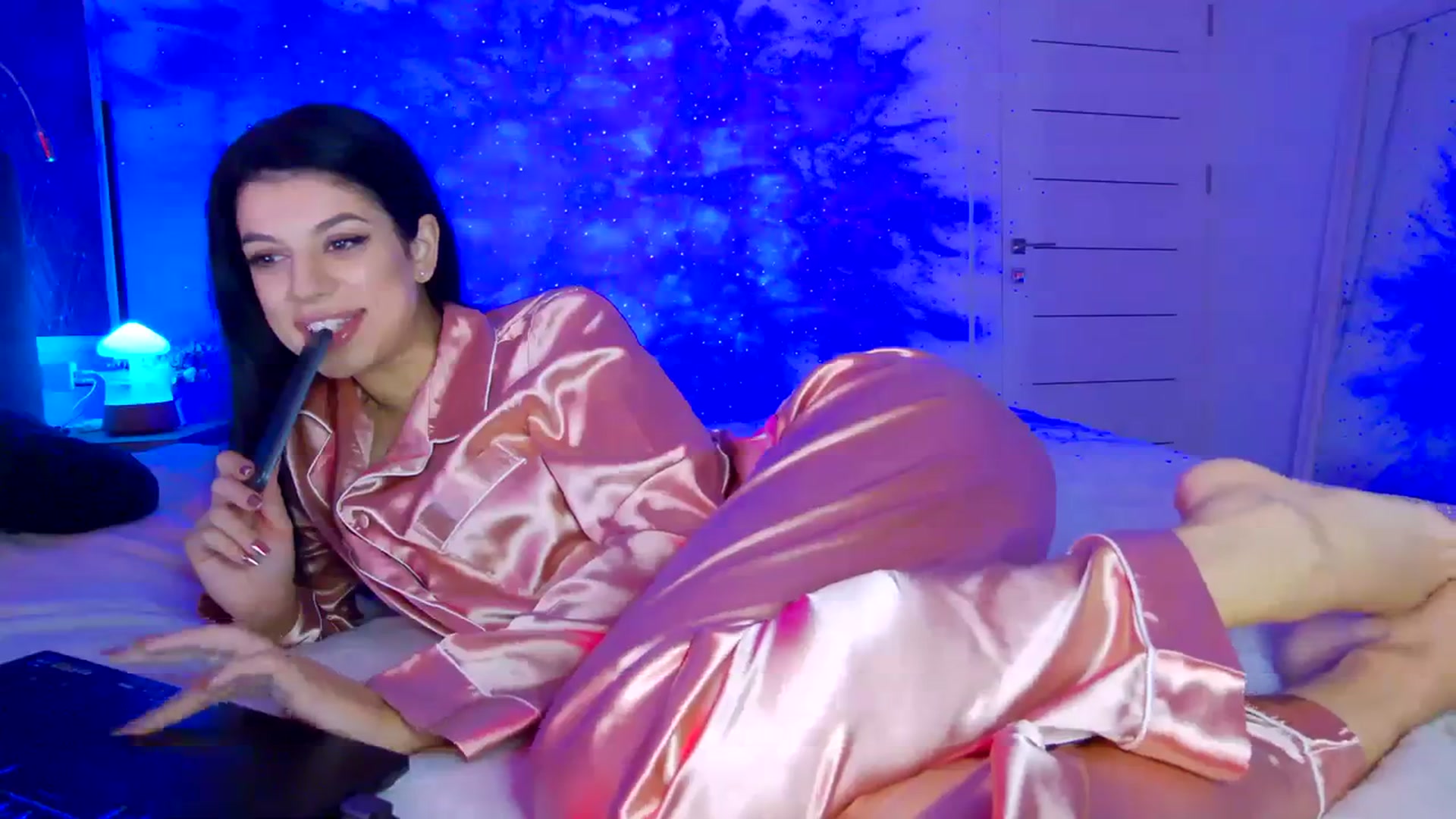 Gallery image thumbnail from K_KalIySya_S's myfreecams stream on, 01/18/2024, 19:14 image 4 of 20