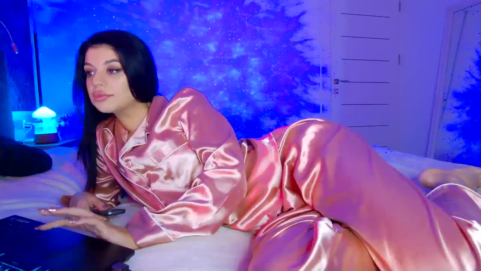 Gallery image thumbnail from K_KalIySya_S's myfreecams stream on, 01/18/2024, 19:14 image 2 of 20