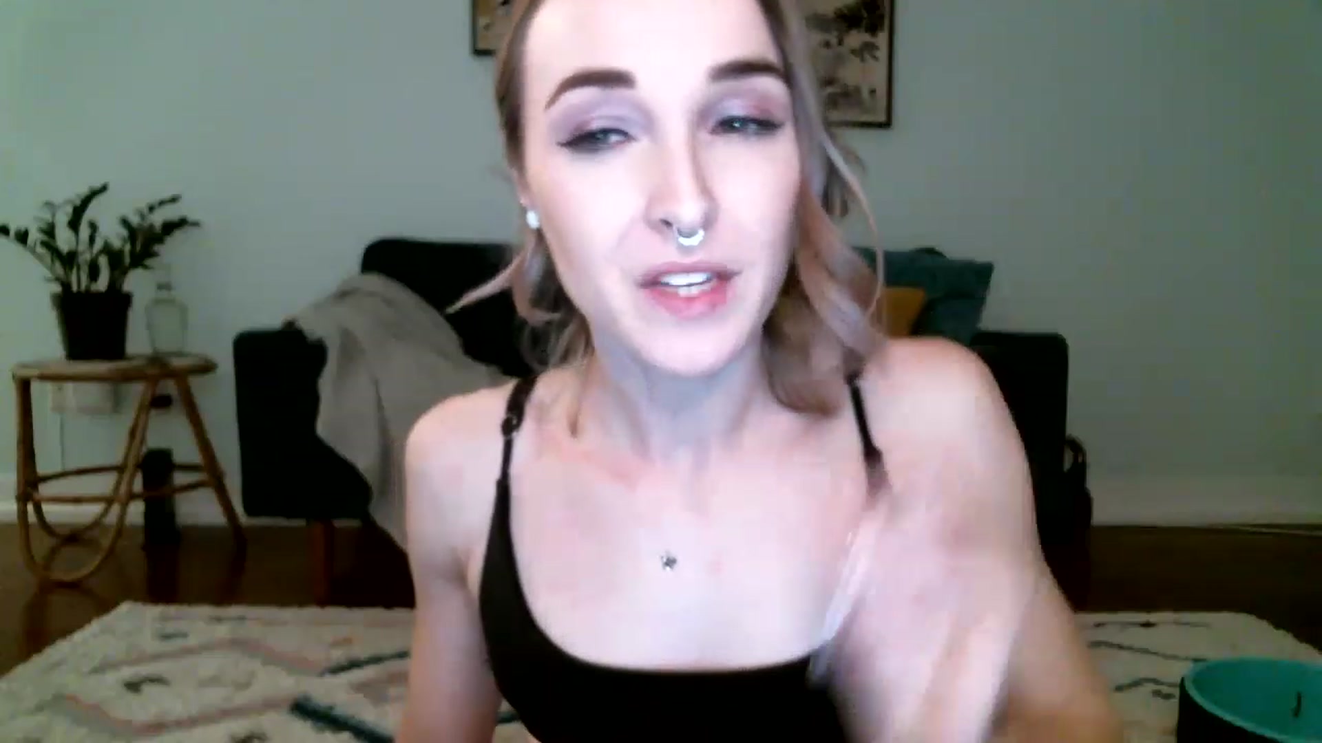 Gallery image thumbnail from K_O_A's myfreecams stream on, 11/21/2022, 08:16 image 13 of 20