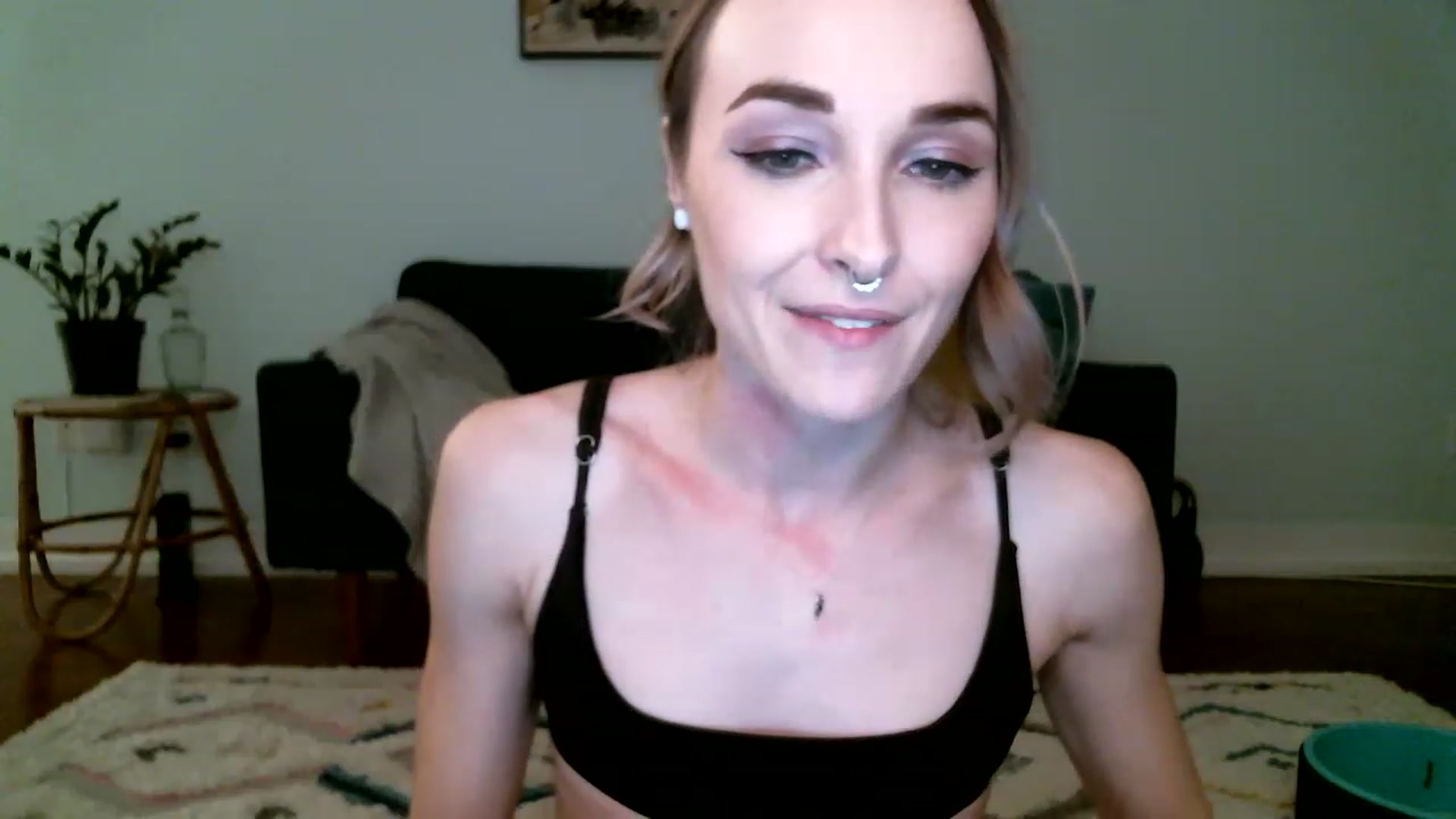 Gallery image thumbnail from K_O_A's myfreecams stream on, 11/21/2022, 08:16 image 5 of 20