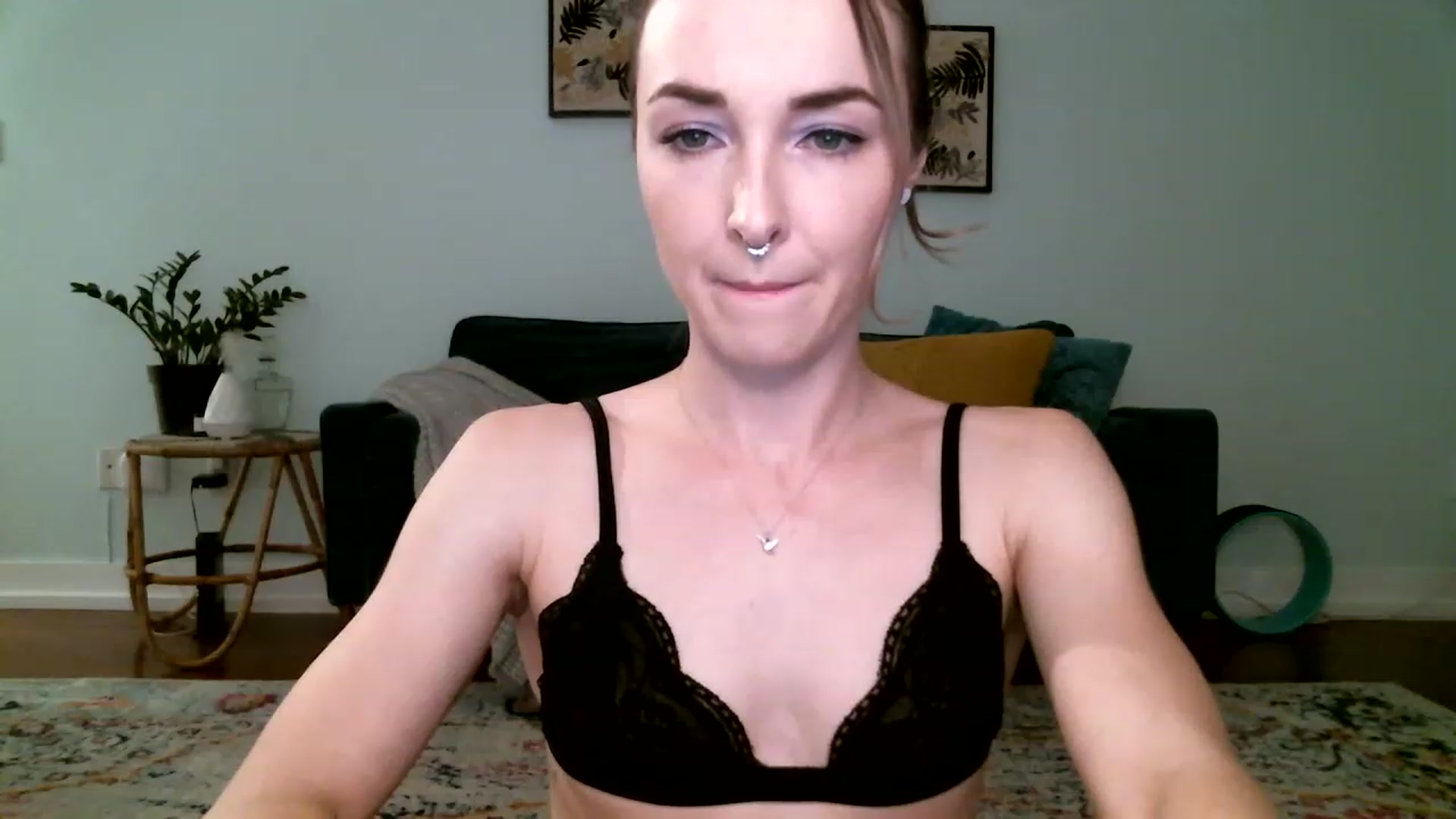Gallery image thumbnail from K_O_A's myfreecams stream on, 11/30/2022, 21:07 image 19 of 20
