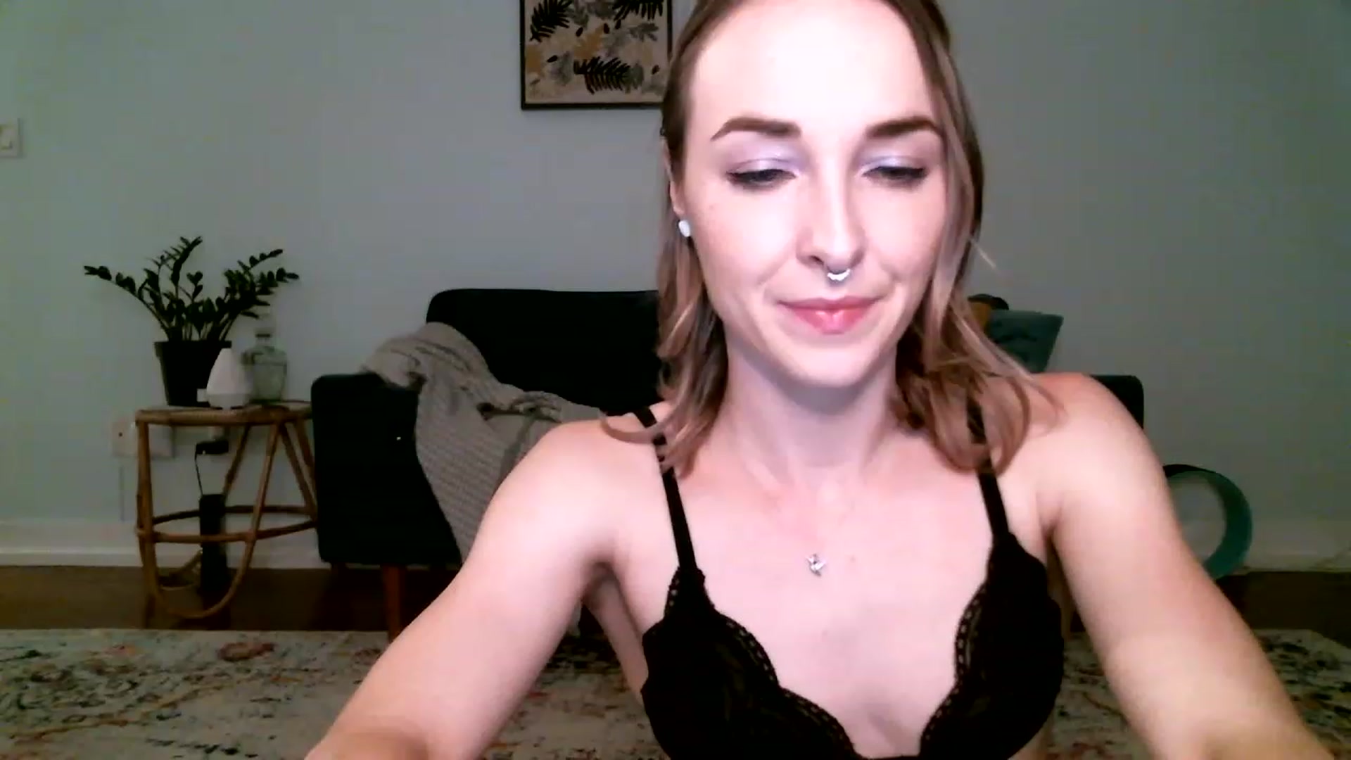 Gallery image thumbnail from K_O_A's myfreecams stream on, 11/27/2022, 10:03 image 8 of 20