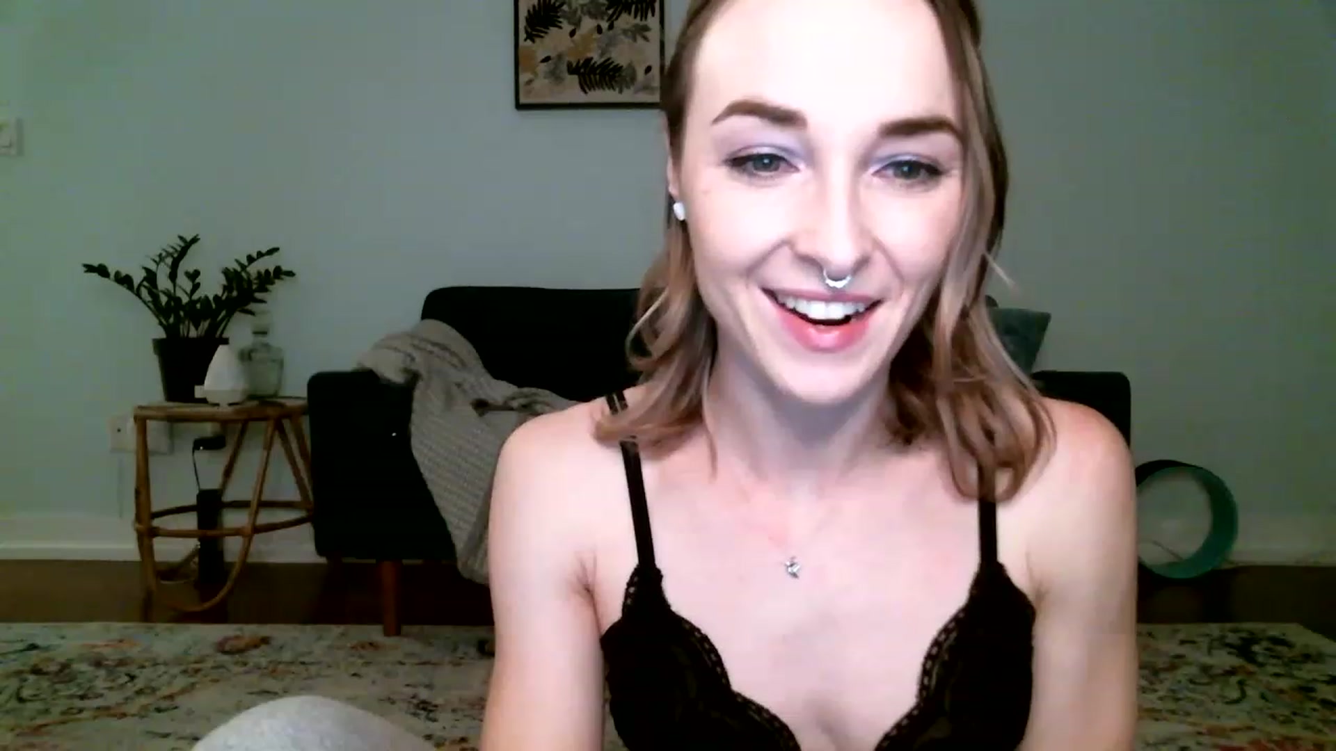 Gallery image thumbnail from K_O_A's myfreecams stream on, 11/27/2022, 10:03 image 7 of 20