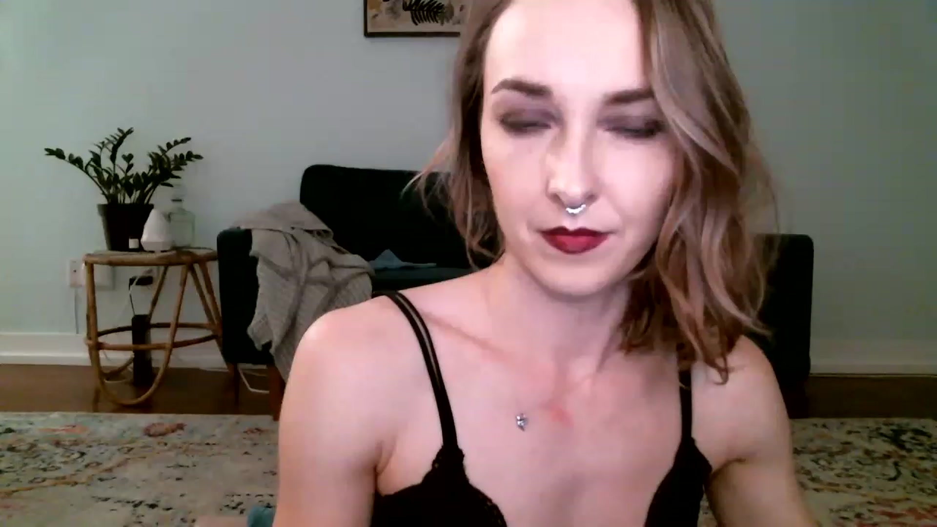Gallery image thumbnail from K_O_A's myfreecams stream on, 11/29/2022, 05:47 image 14 of 20