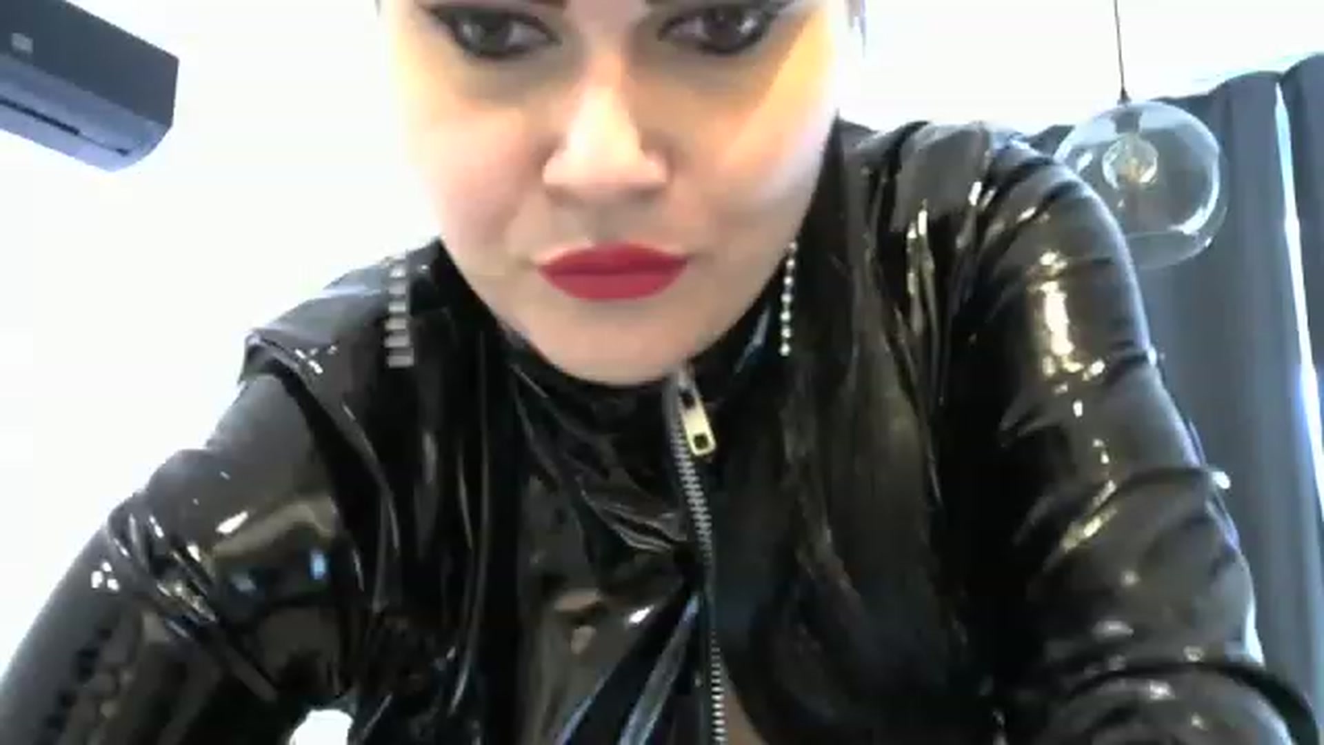 Gallery image thumbnail from K_Queen's myfreecams stream on, 02/03/2023, 12:59 image 4 of 20
