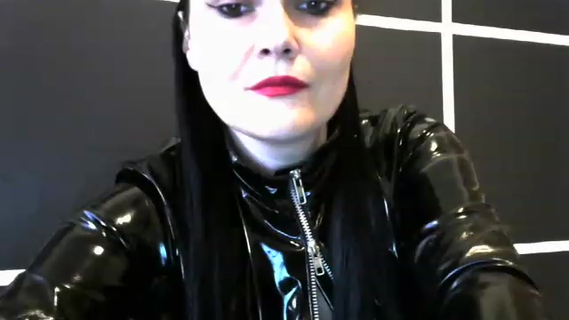 Gallery image thumbnail from K_Queen's myfreecams stream on, 04/06/2023, 16:54 image 5 of 20