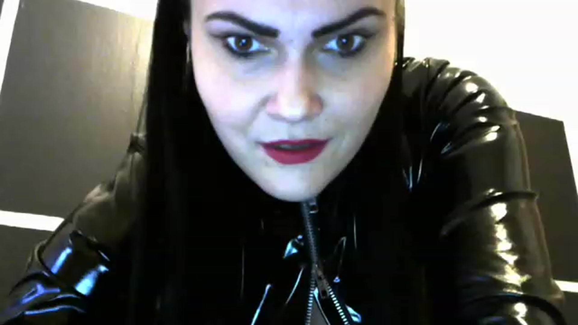 Gallery image thumbnail from K_Queen's myfreecams stream on, 04/06/2023, 16:54 image 15 of 20
