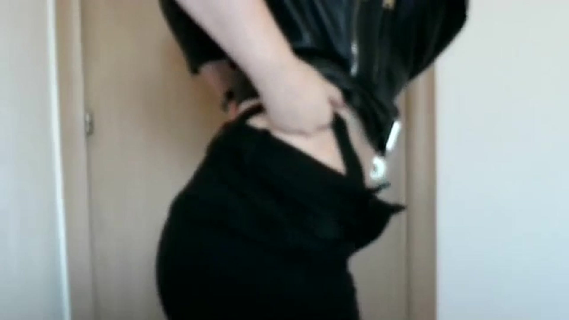 Gallery image thumbnail from K_Queen's myfreecams stream on, 12/29/2023, 13:39 image 5 of 20