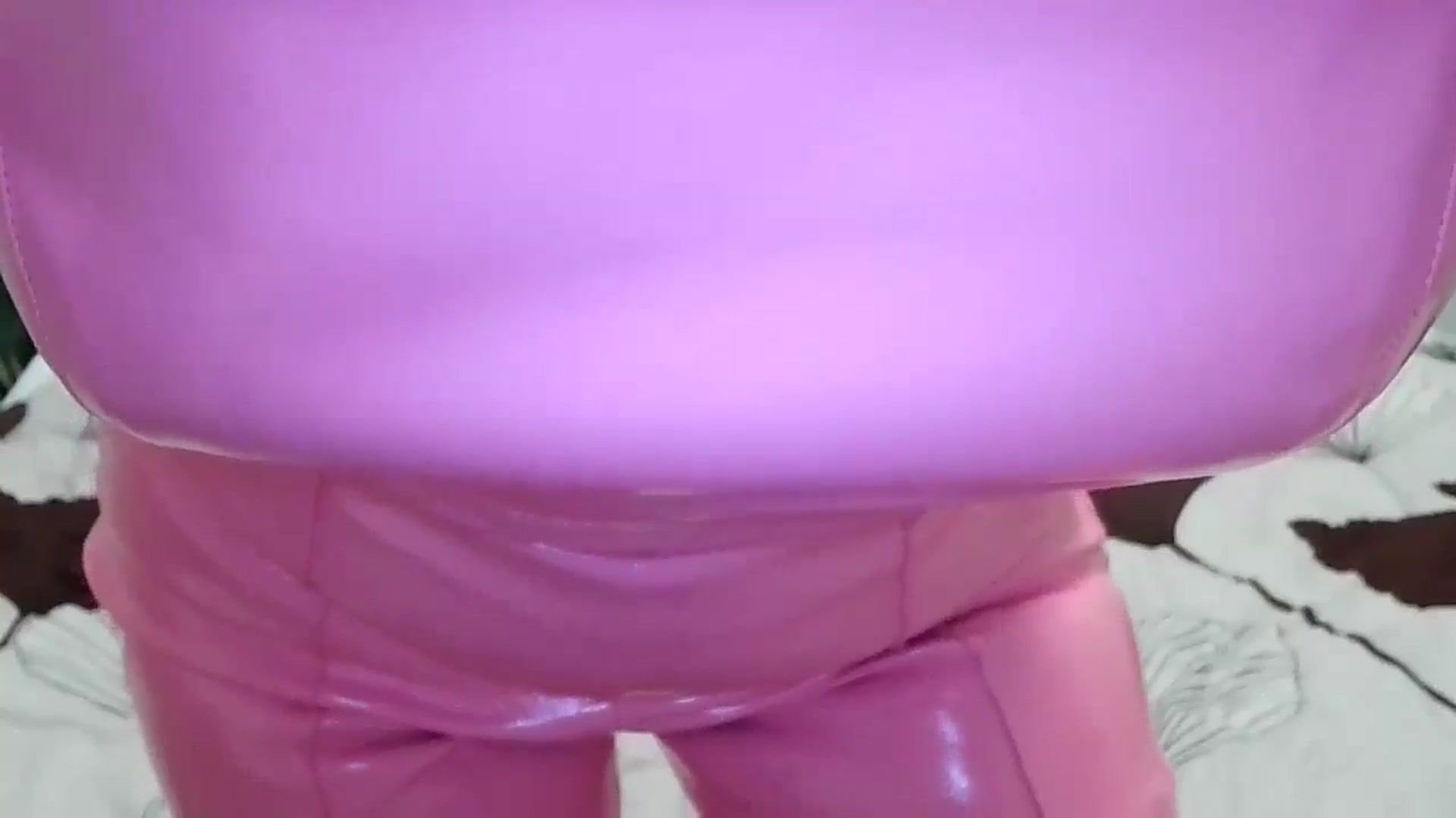Gallery image thumbnail from K_Queen's myfreecams stream on, 05/03/2024, 16:21 image 14 of 20