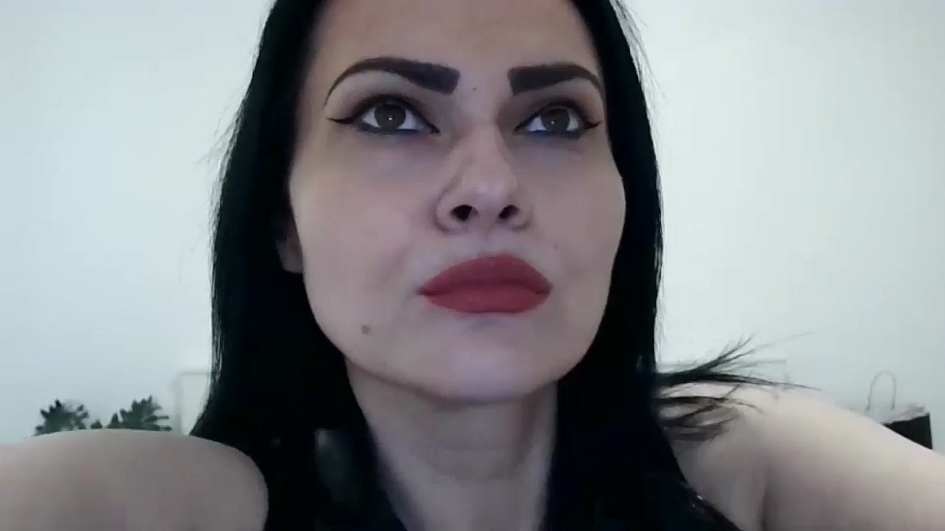 Gallery image thumbnail from K_Queen's myfreecams stream on, 05/09/2024, 09:43 image 10 of 20