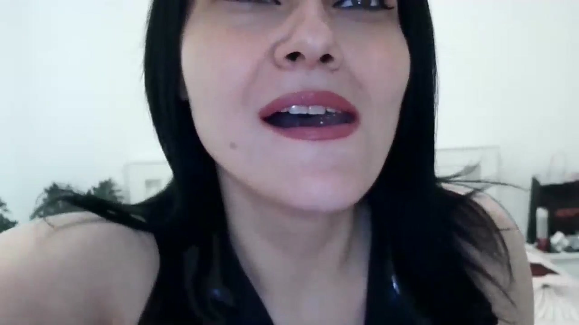 Gallery image thumbnail from K_Queen's myfreecams stream on, 05/09/2024, 12:02 image 5 of 20