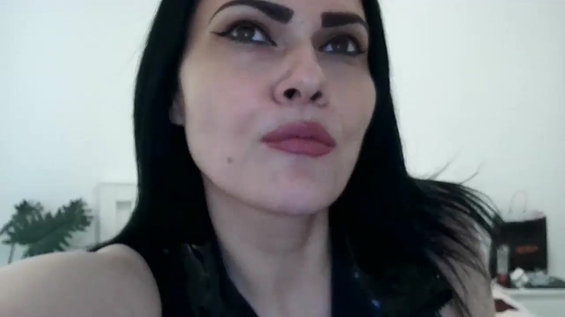 Gallery image thumbnail from K_Queen's myfreecams stream on, 05/09/2024, 12:02 image 16 of 20