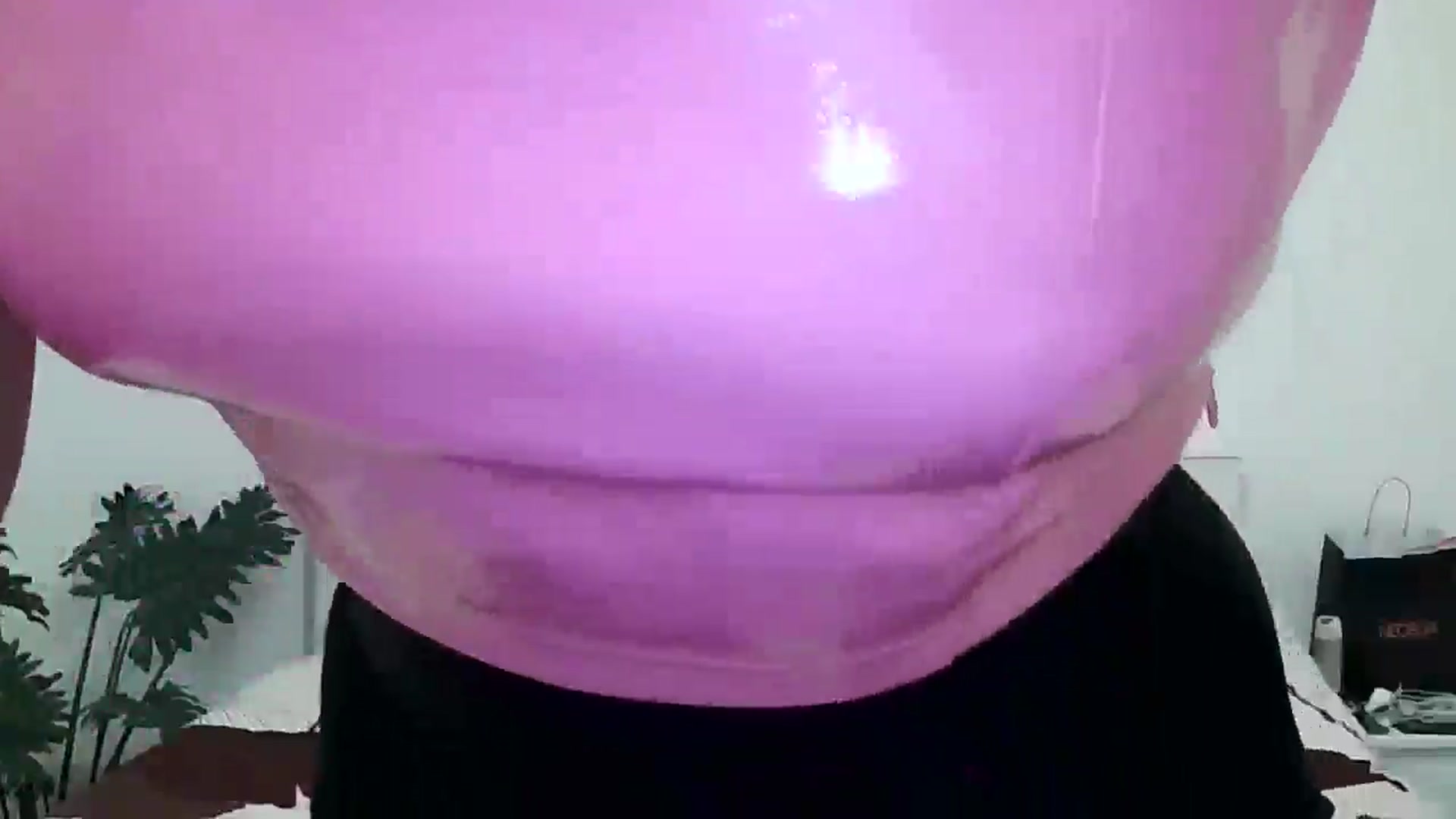 Gallery image thumbnail from K_Queen's myfreecams stream on, 05/09/2024, 14:30 image 9 of 20