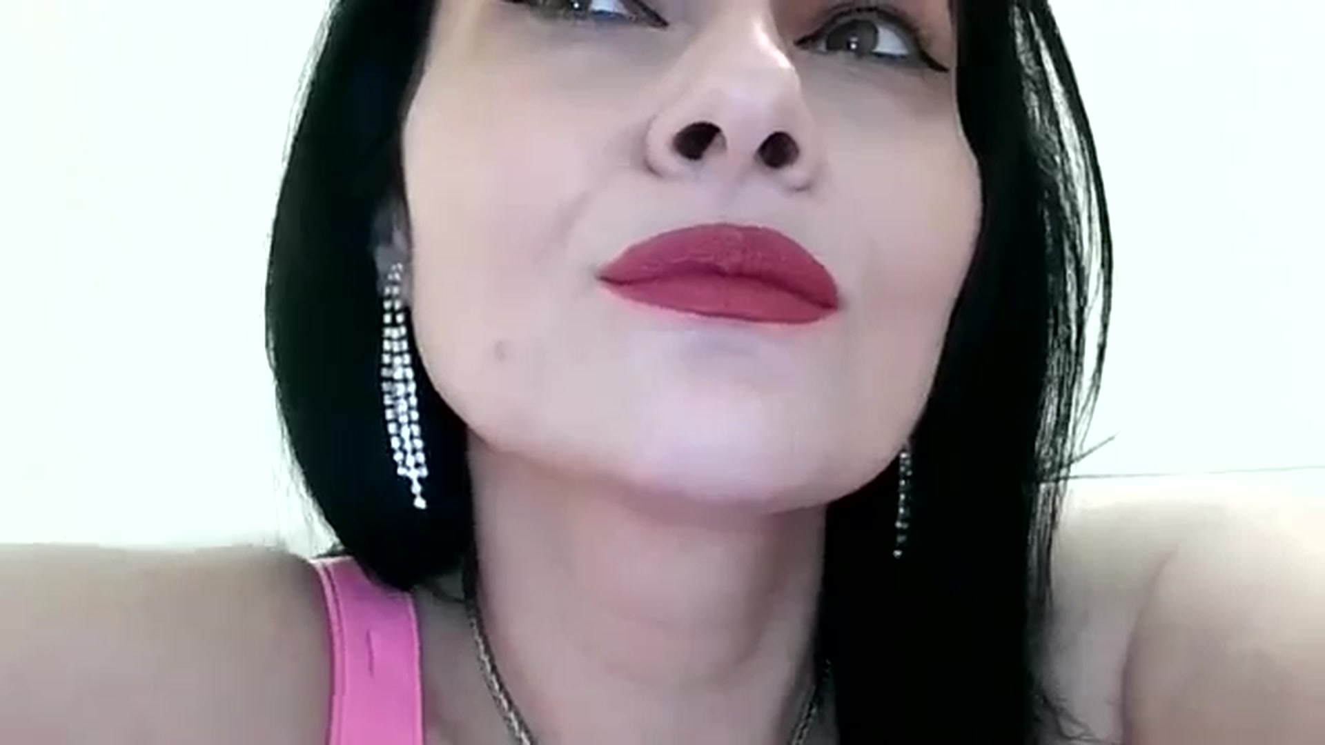 Gallery image thumbnail from K_Queen's myfreecams stream on, 05/19/2024, 14:34 image 8 of 20