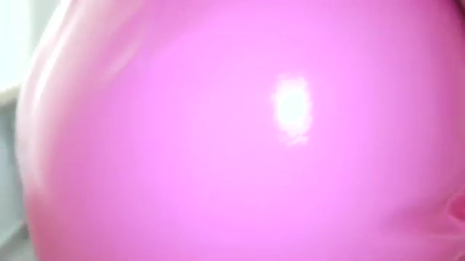 Gallery image thumbnail from K_Queen's myfreecams stream on, 05/19/2024, 14:34 image 14 of 20
