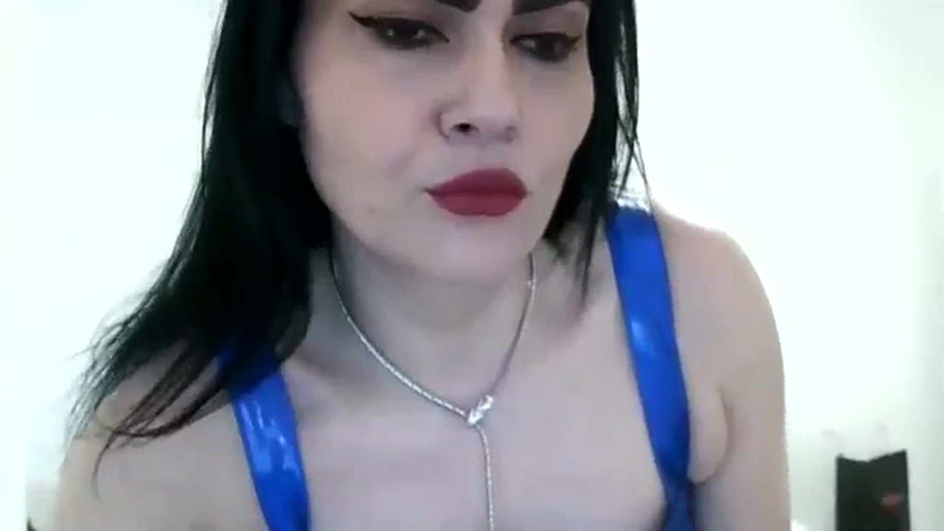 Gallery image thumbnail from K_Queen's myfreecams stream on, 05/24/2024, 13:25 image 19 of 20